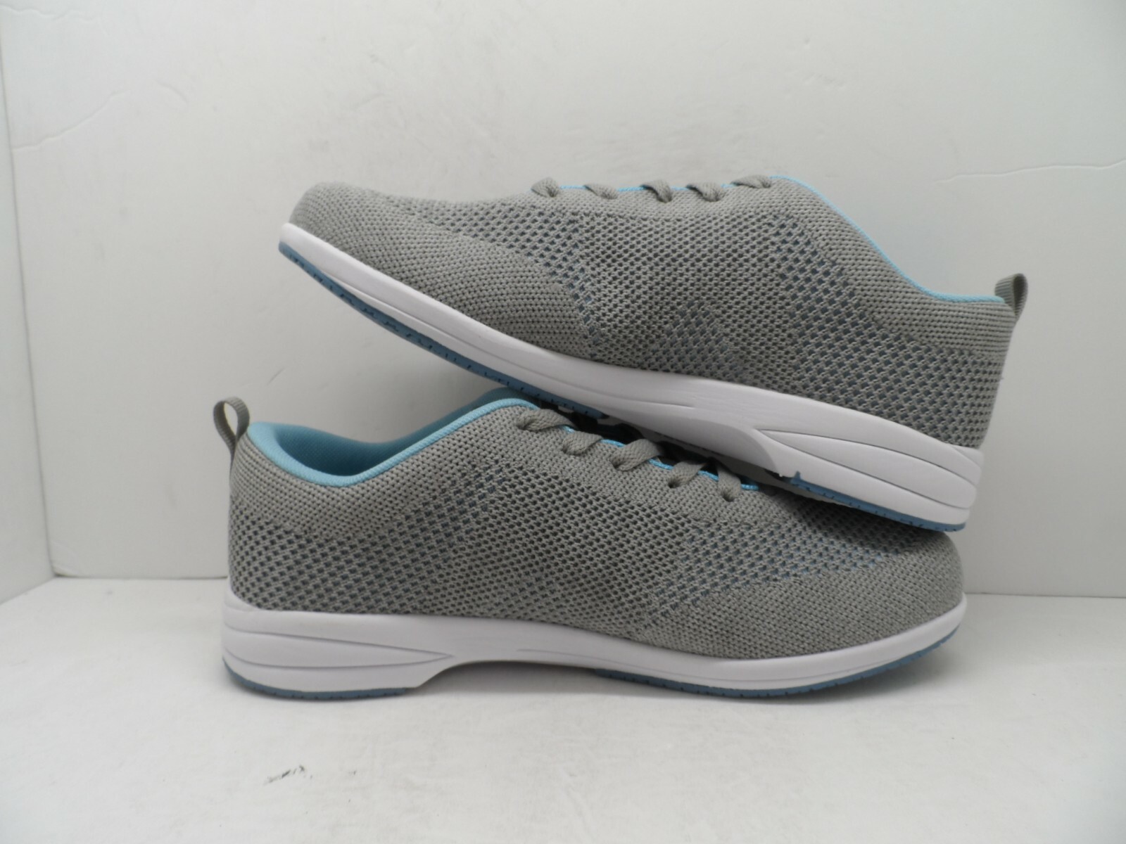 Propet Women’s Washable Walker Evolution Shoe WCS012M Light Gray/Light Blue 9D