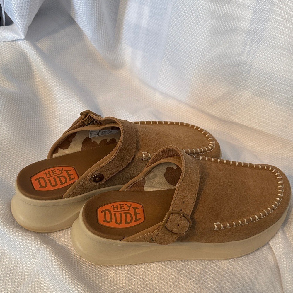 Hey Dude Delray Clog Suede Chestnut Brown Platform Mules Womens 11 44259-265