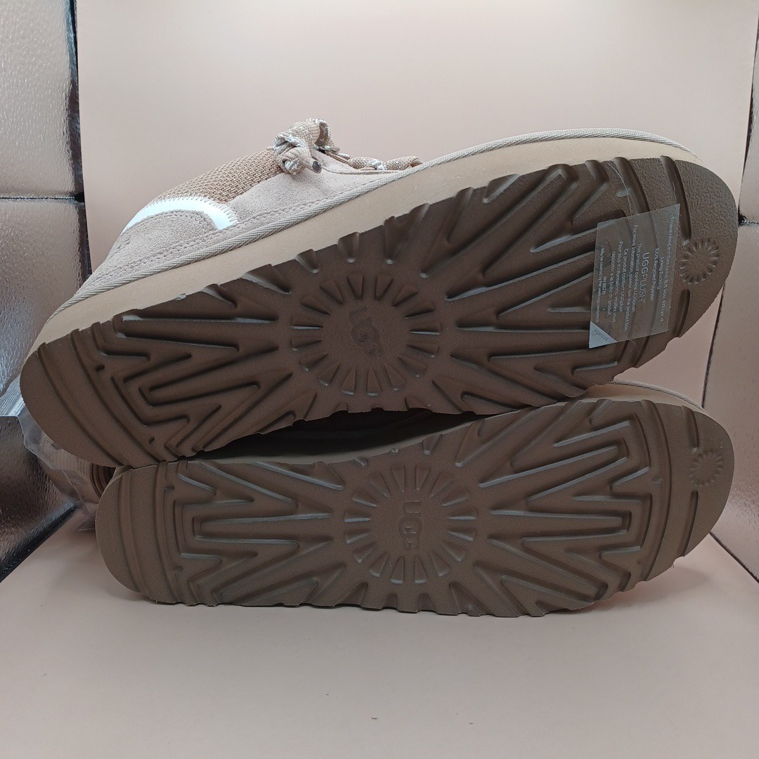 UGG Womens Lowmel Shoes In Sand Size 11 US