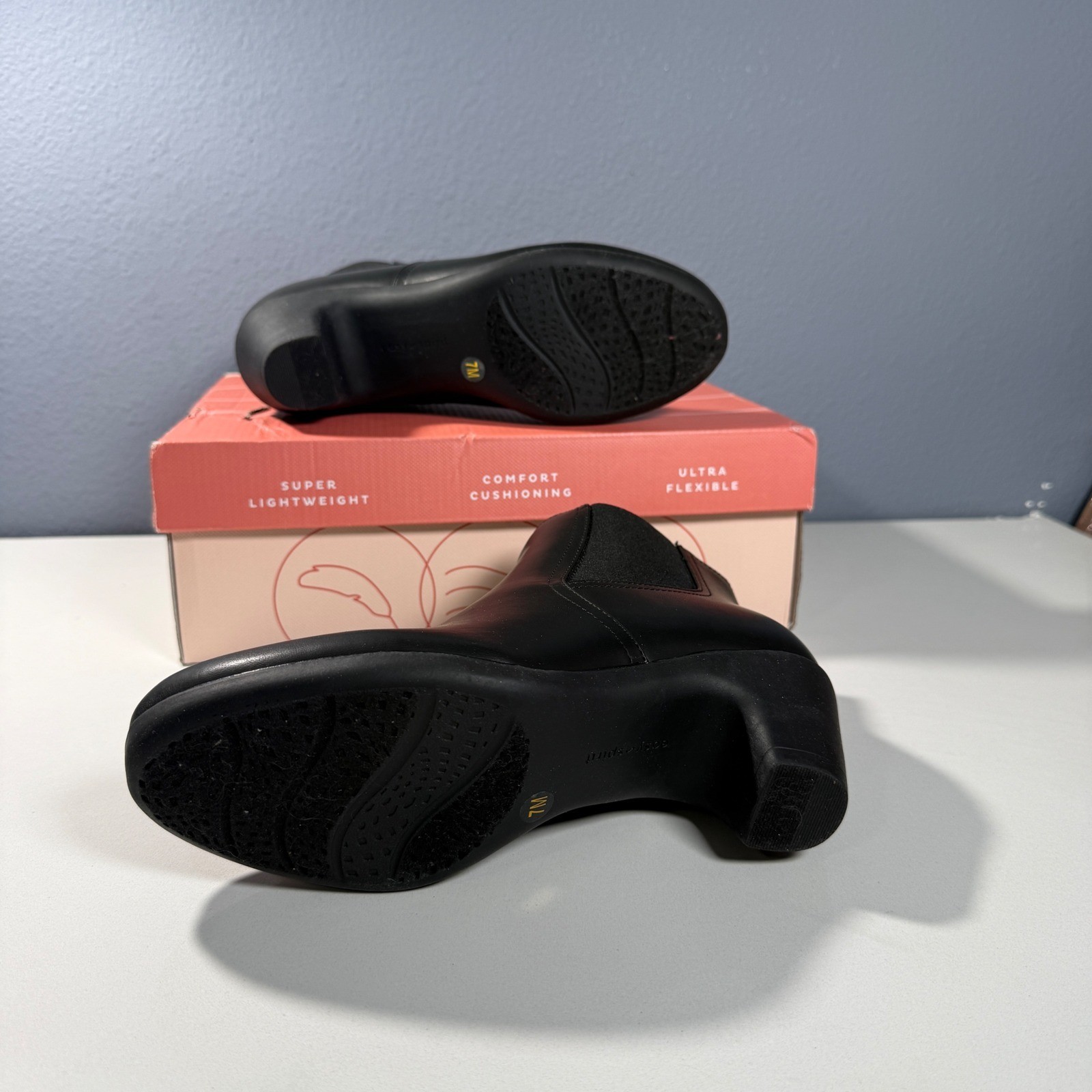 Easy Spirit Caelan Ankle Boots Womens 7M Black Block Heel Zippered