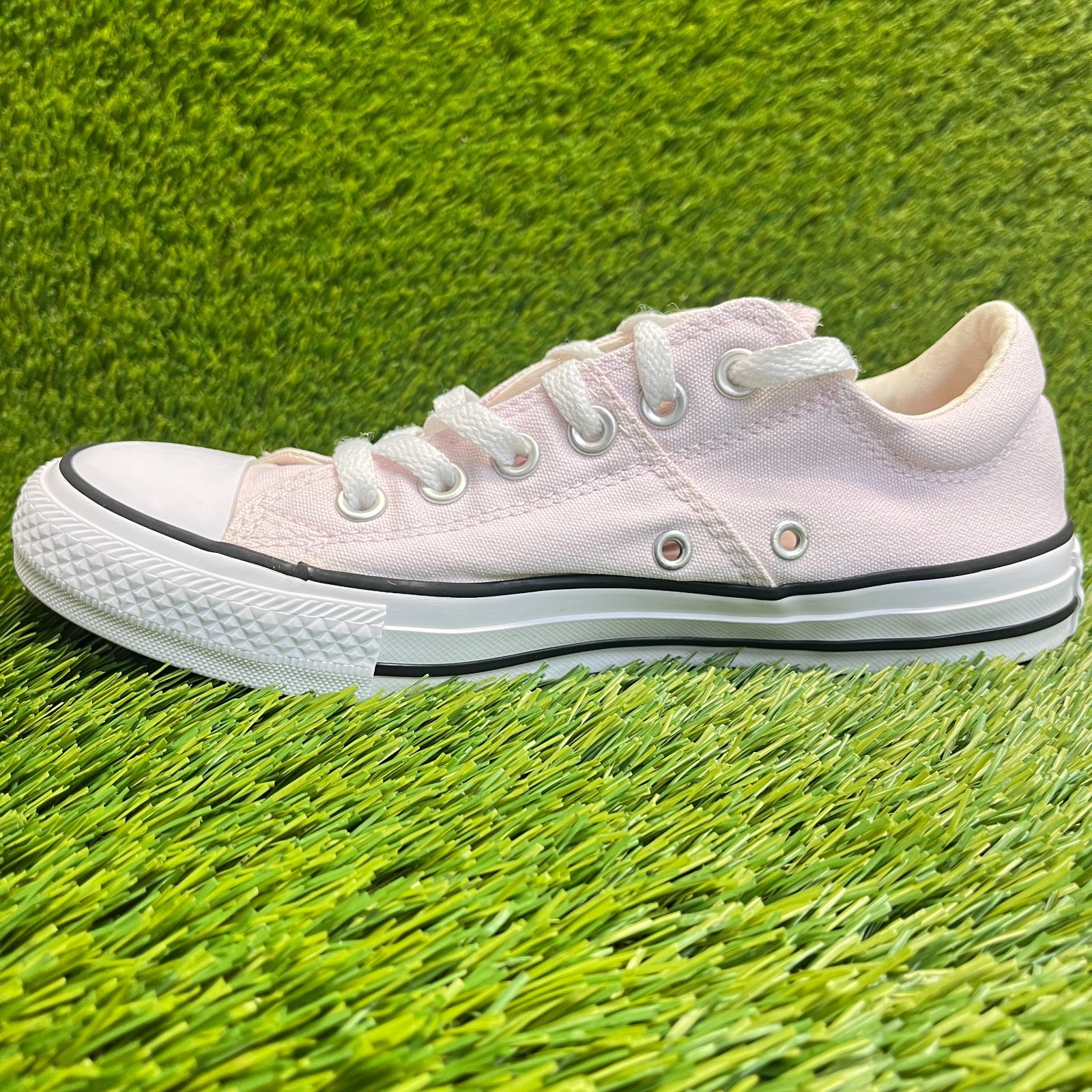 Converse Chuck Taylor All Star Madison OX Womens Size 7 Athletic Shoes Sneakers