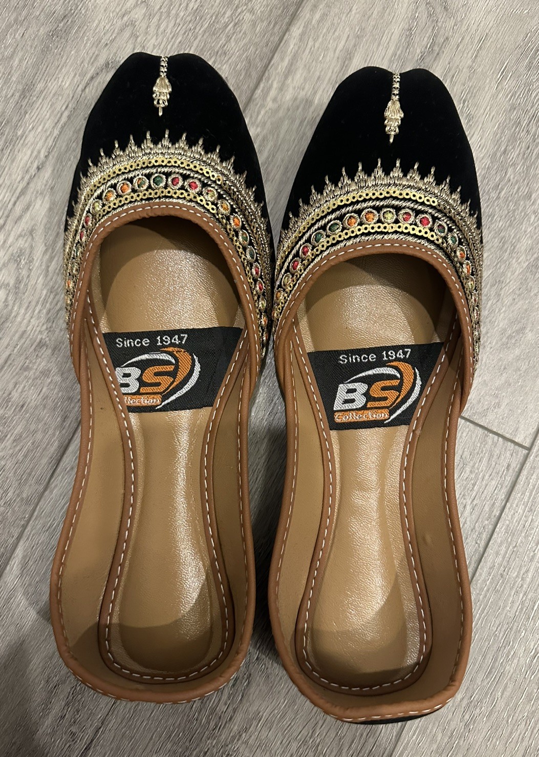 Beautiful Black Velvet Khussa for Women US Size 7 – Comfortable Padded Khussa
