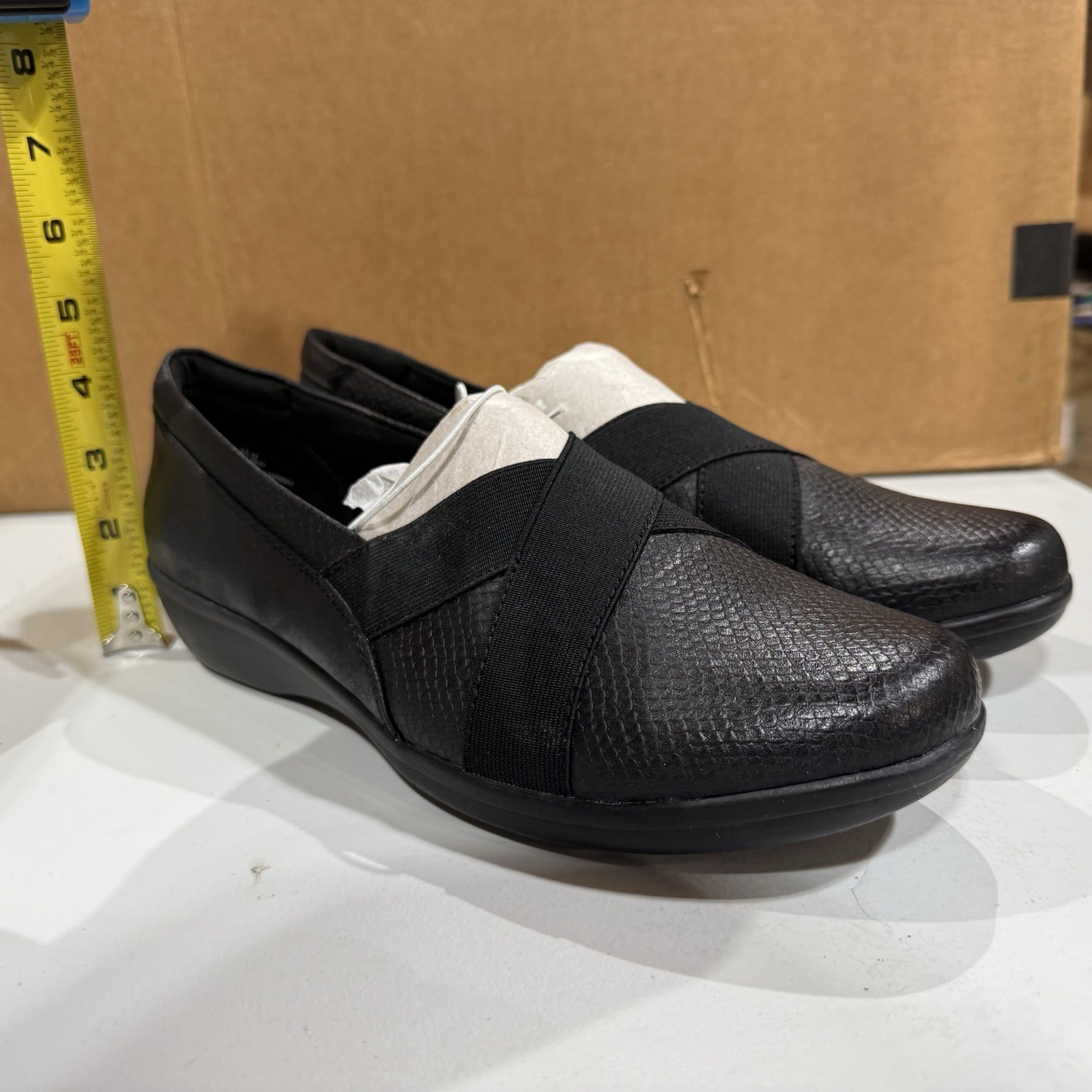 Yuu Darling Black Slip On Shoes Womens 11M Comfort Elastic Straps NIB JCP