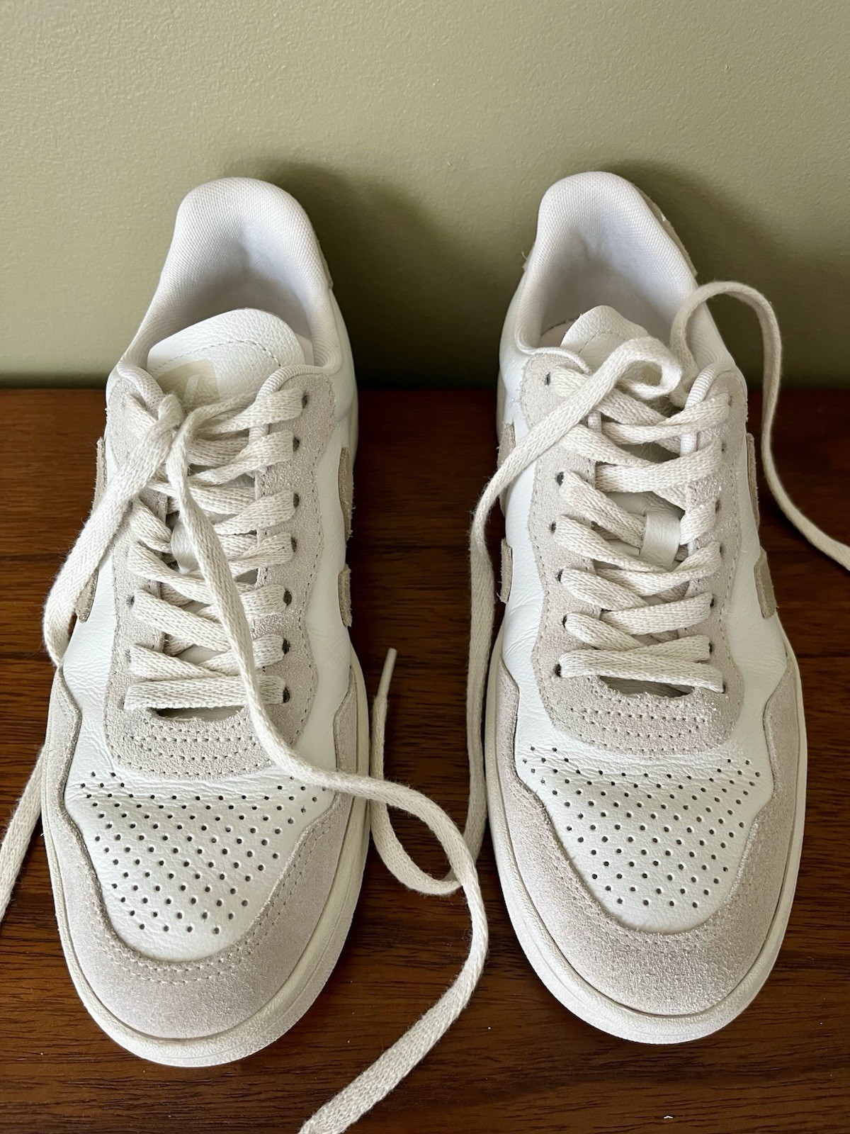 Veja V-90 White Taupe Sneaker, Color WHITE TAUPE, UK 38/US 7