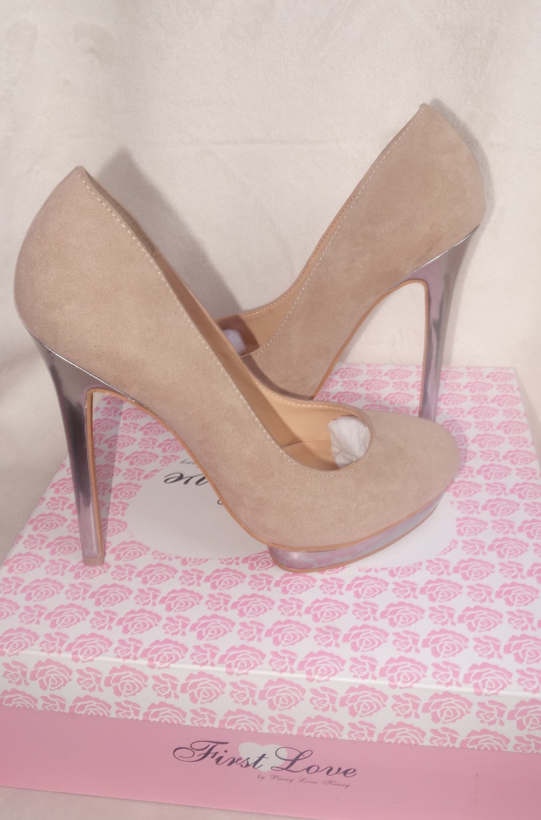 First Love By Penny Loves Kenny Taupe Pumps Size 7.5 new