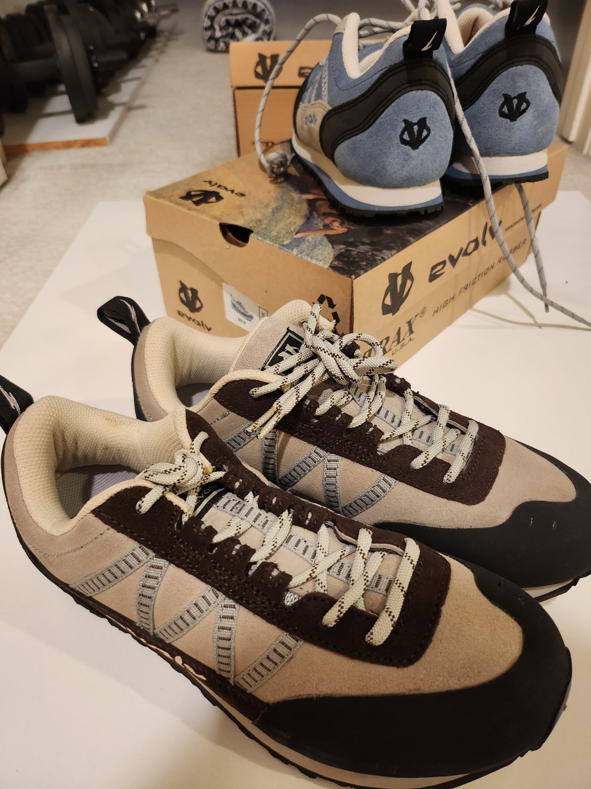 Evolv Quest AF Approach Shoes – Beige – Women 8.5 / Men 7 • New w/ Box • Outdoor