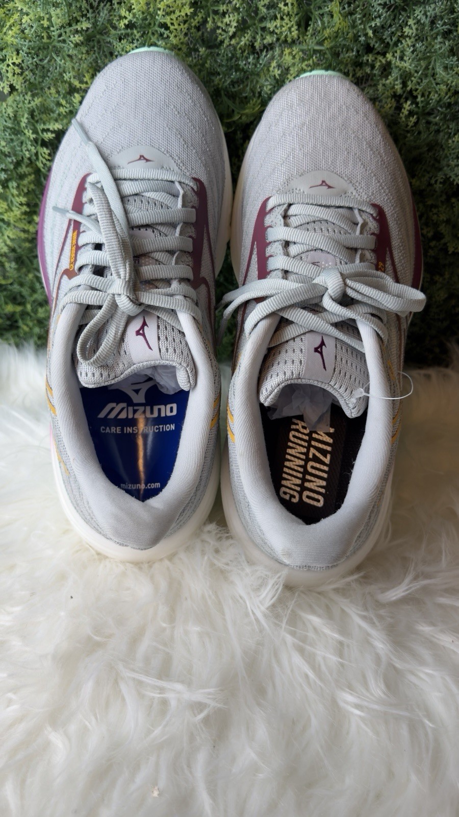 Mizuno Wave Rider 29 Women’s Gray/Purple Low-Top Lace-Up Mesh Running Sneakers