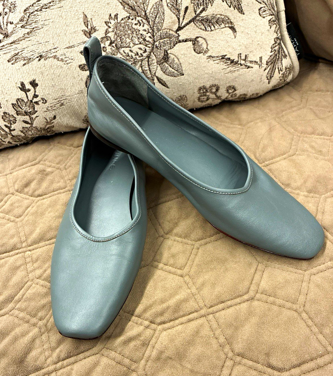 Vince Women’s Blue Leather Slip-On Flats Pull Tab Square Toe US 7 EU 37