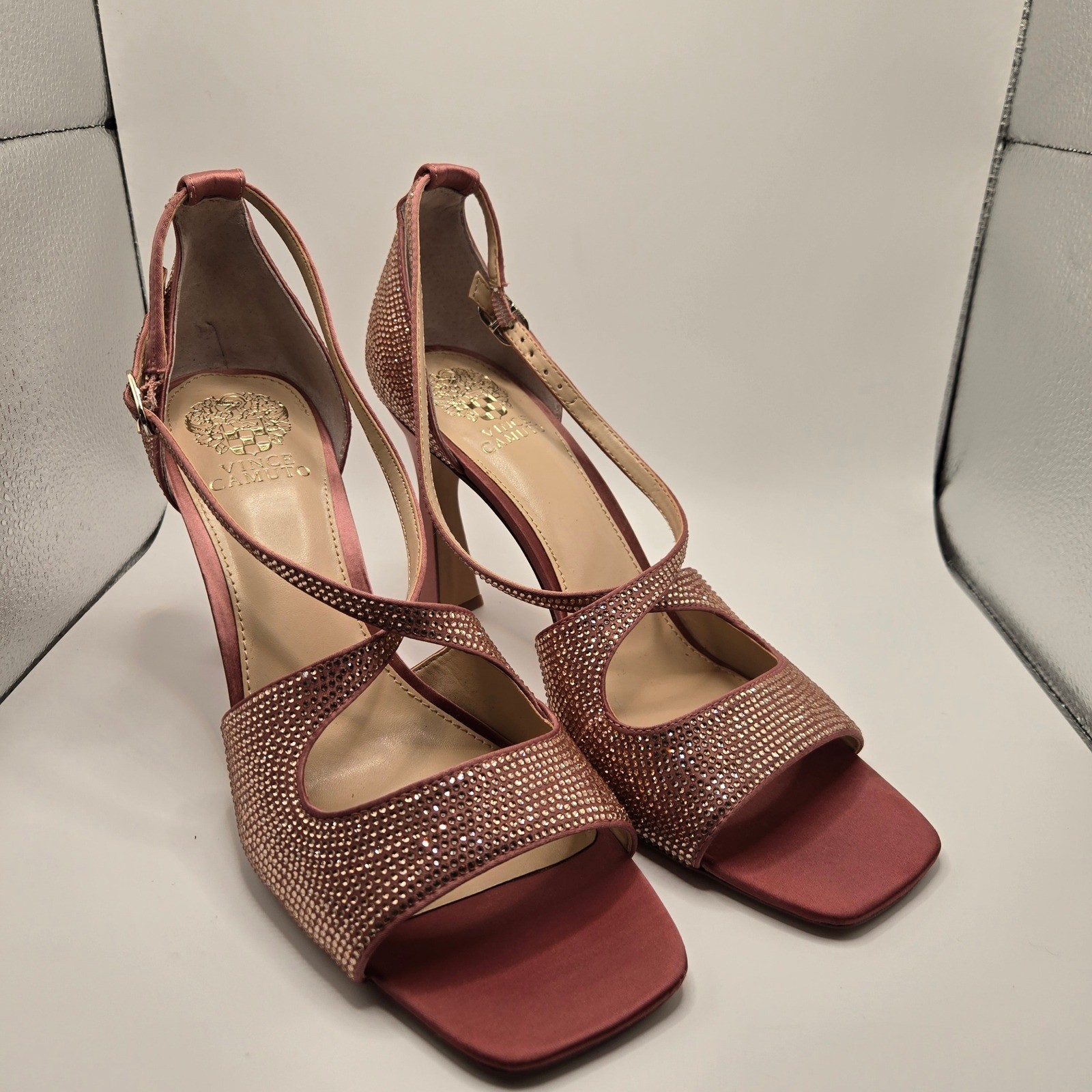 Vince Camuto Rhinestone Sandals Womens 11M Pink Satin Flared Heel (S10)