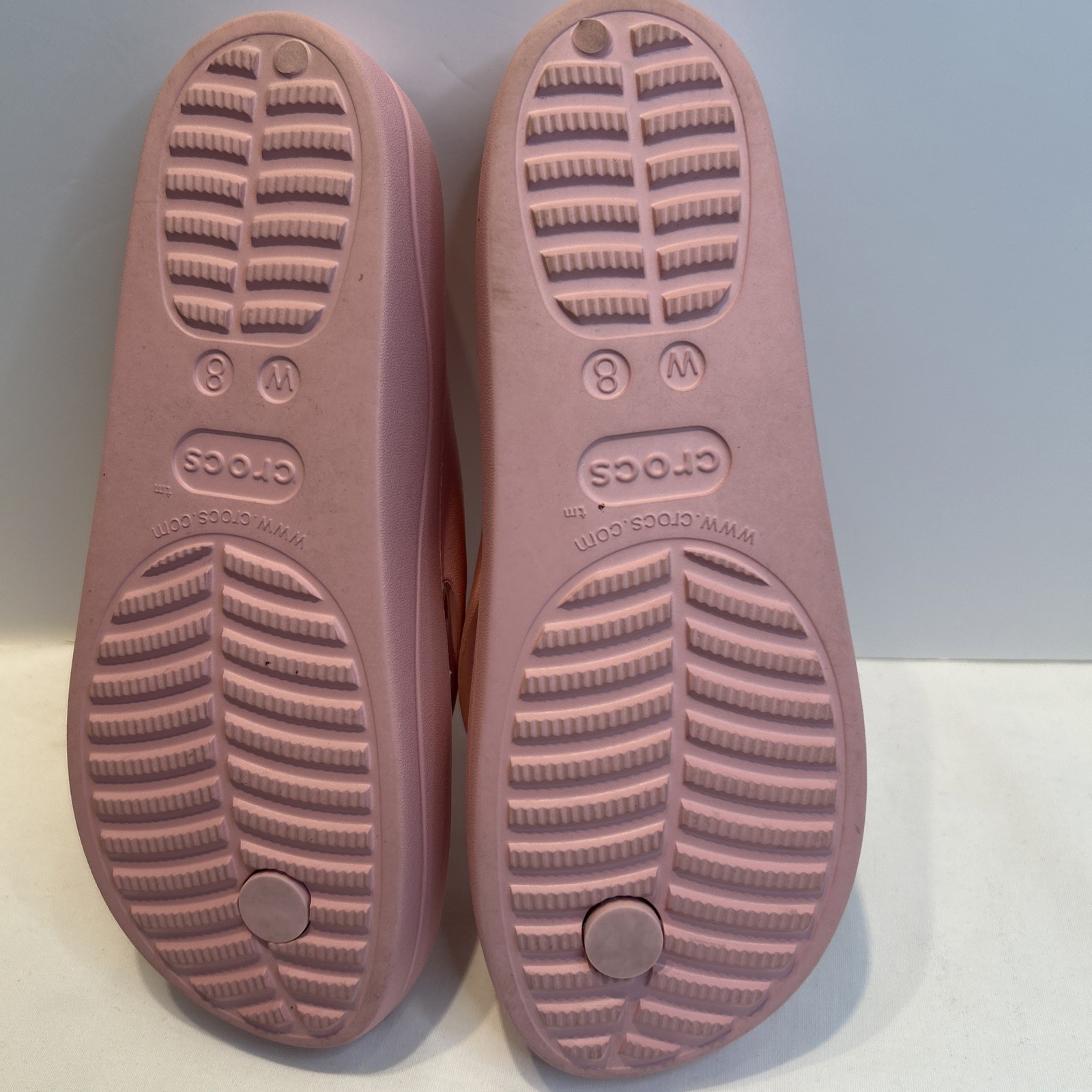 CROCS ~Iconic Comfort Women’s 8 ~PINK Baya Platform Flip Flops ~Thick Soles NICE