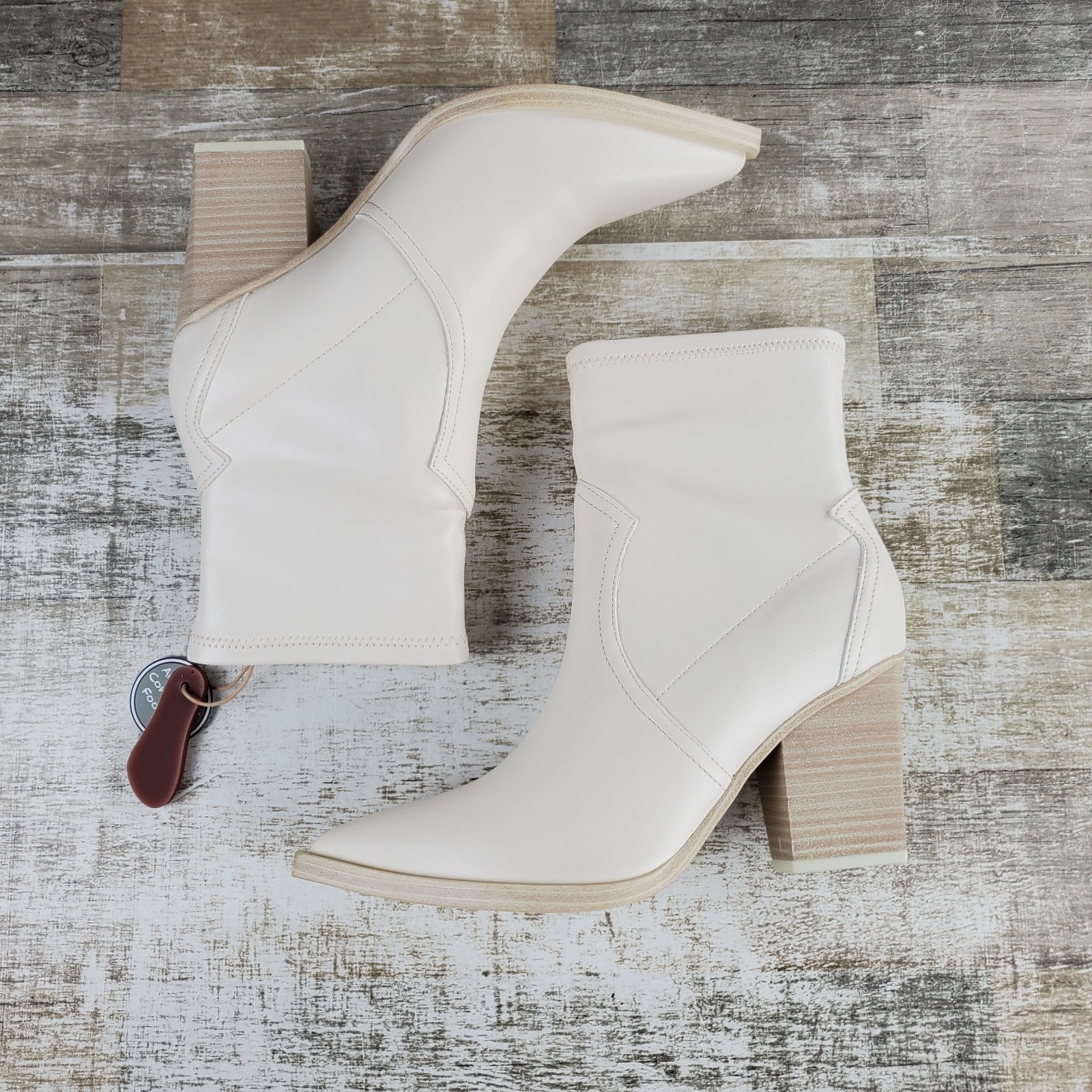 MIA Rachell Womens Bootie Sz 8.5 M Comfort Bone Block Heel Pointed Toe Pull On