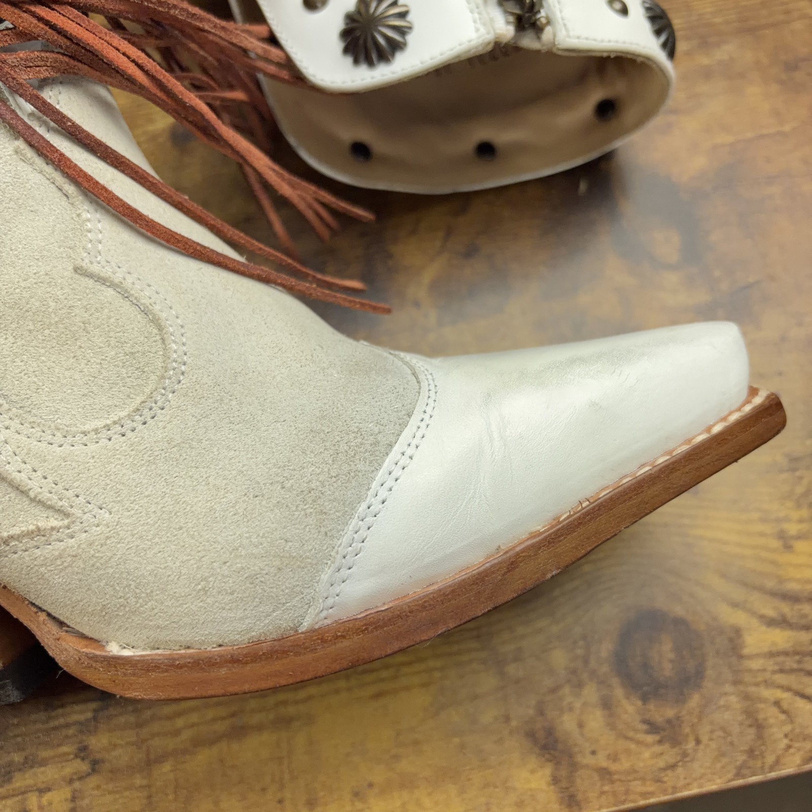 Mezcalero Western Boots Womens Size 8 White Fringe Concho Studded Boho Festival