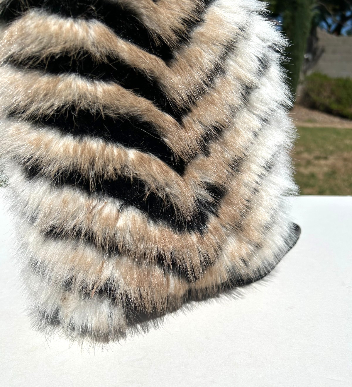 Azalea Wang Briash Boots Booties 8 Black & White Chevron Striped Faux Fur NEW
