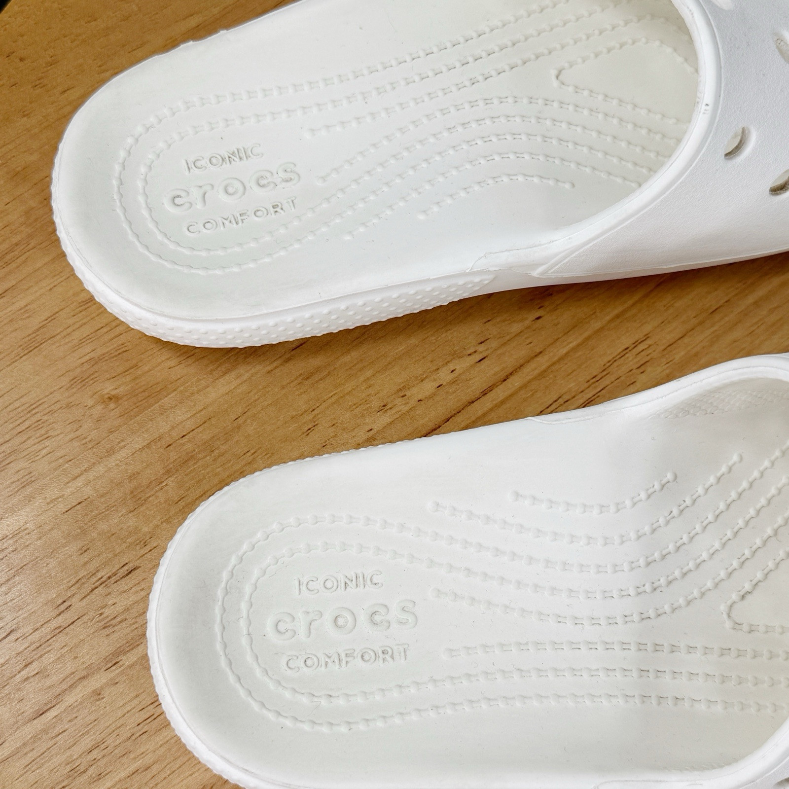 Crocs Classic Slides Sandals Perforated White 5 Mens 7 Womens Shower Beach Pool