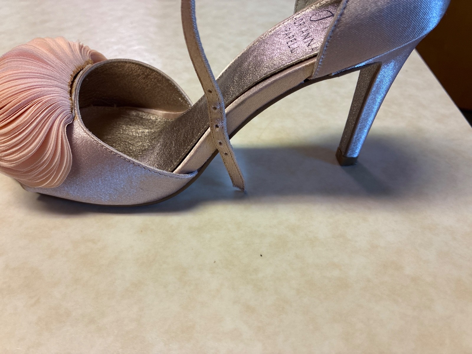 Adrianna Papell High Heels Gracie Blush Pink Peach Size 6.5 6 1/2 GUC