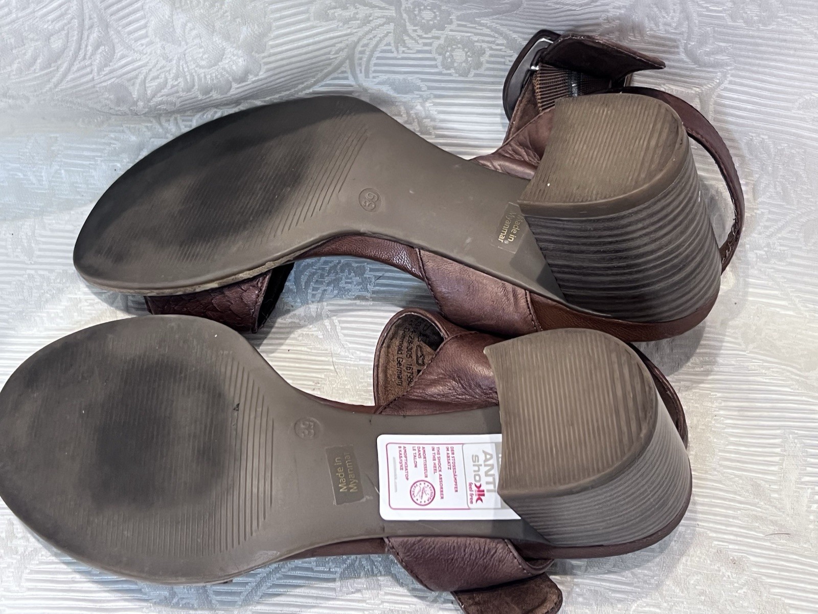 Tamari’s Danni Block Heel 3” Sandals Size 8.5 Straps Buckle Brown Leather German