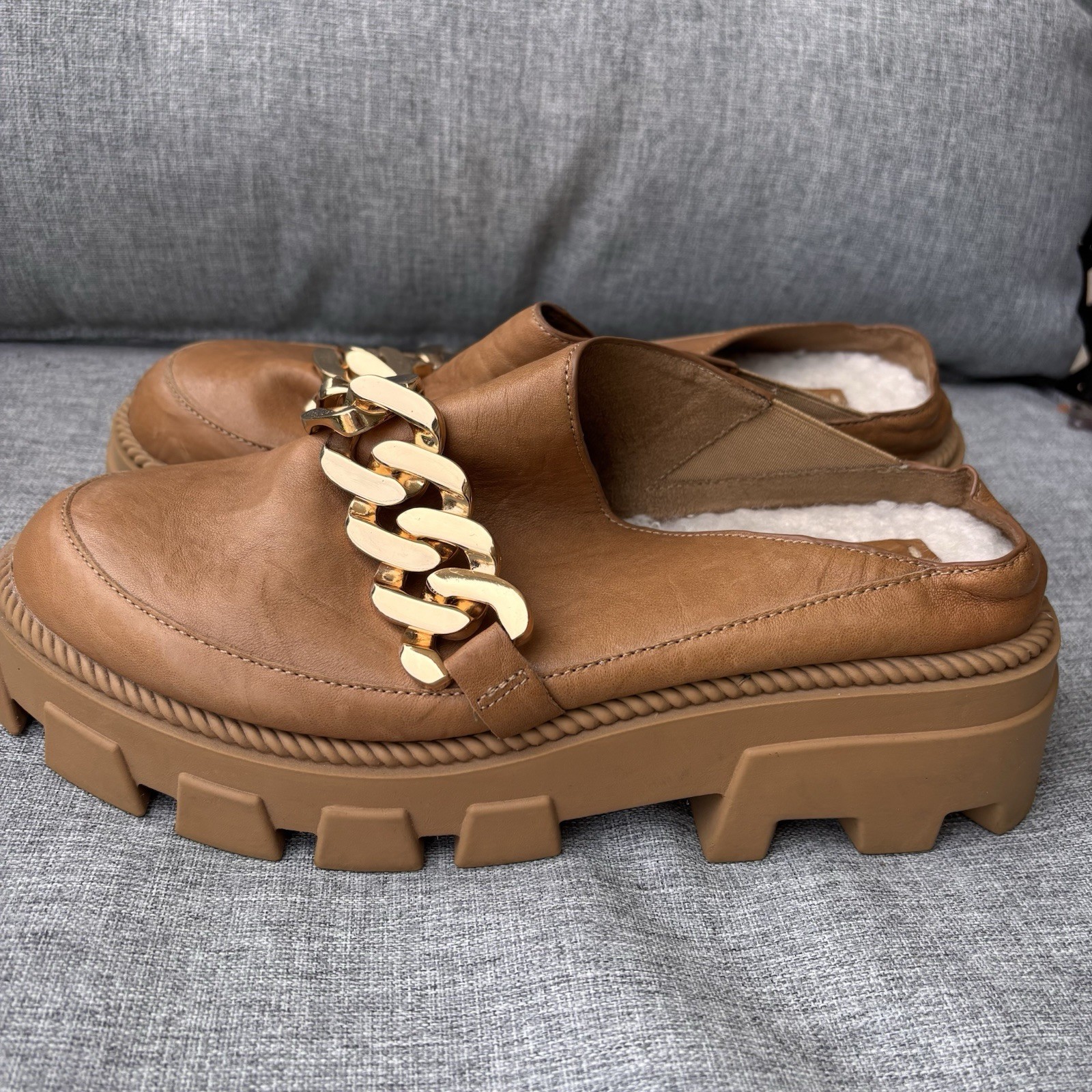 Kelsie Dagger Brooklyn 8.5 Anthropologie Boxer Sherpa Lined Chain Chunky Mules
