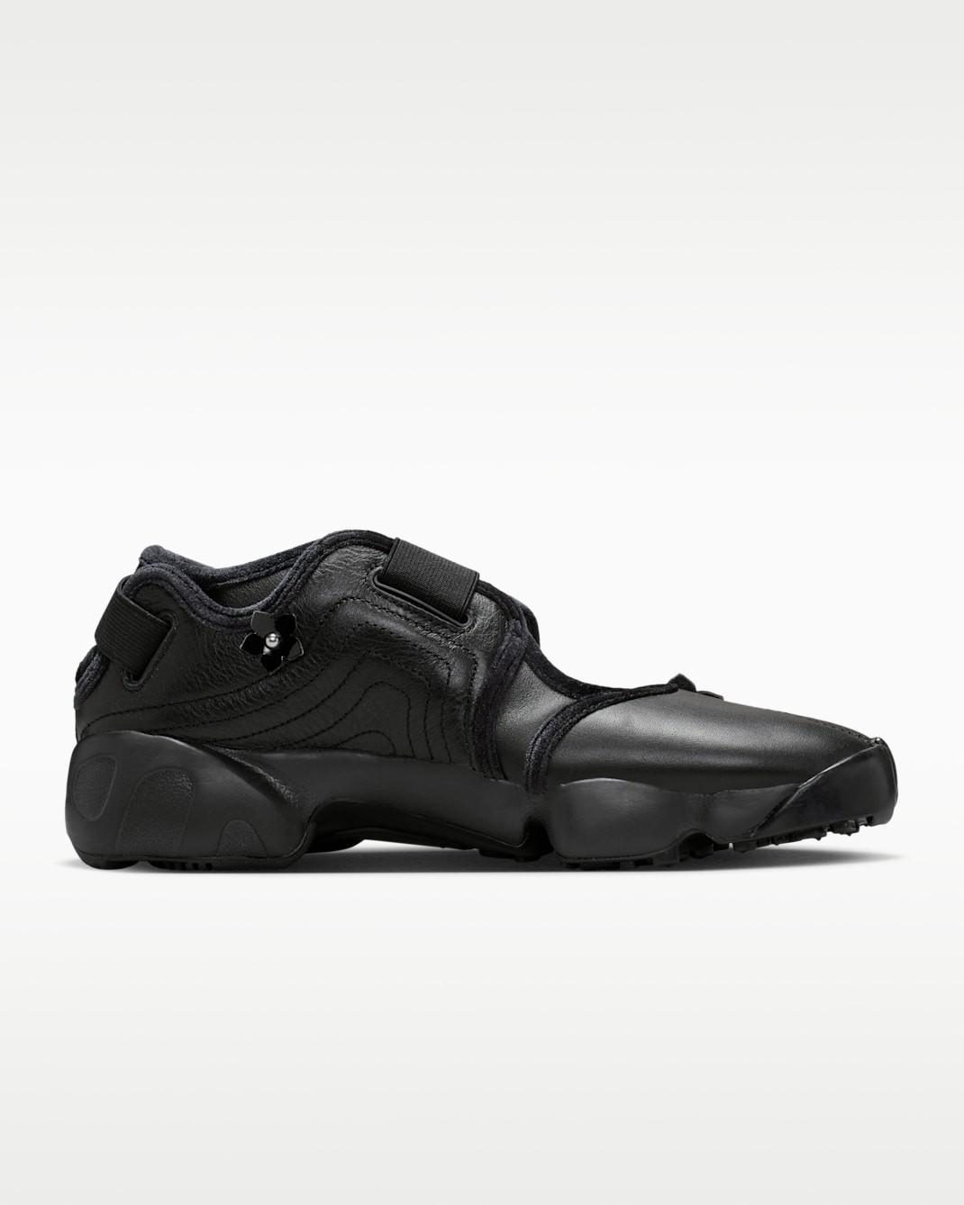 NIKE Women’s Air Rift IV5682-001 Black Wolf Grey Metallic Silver