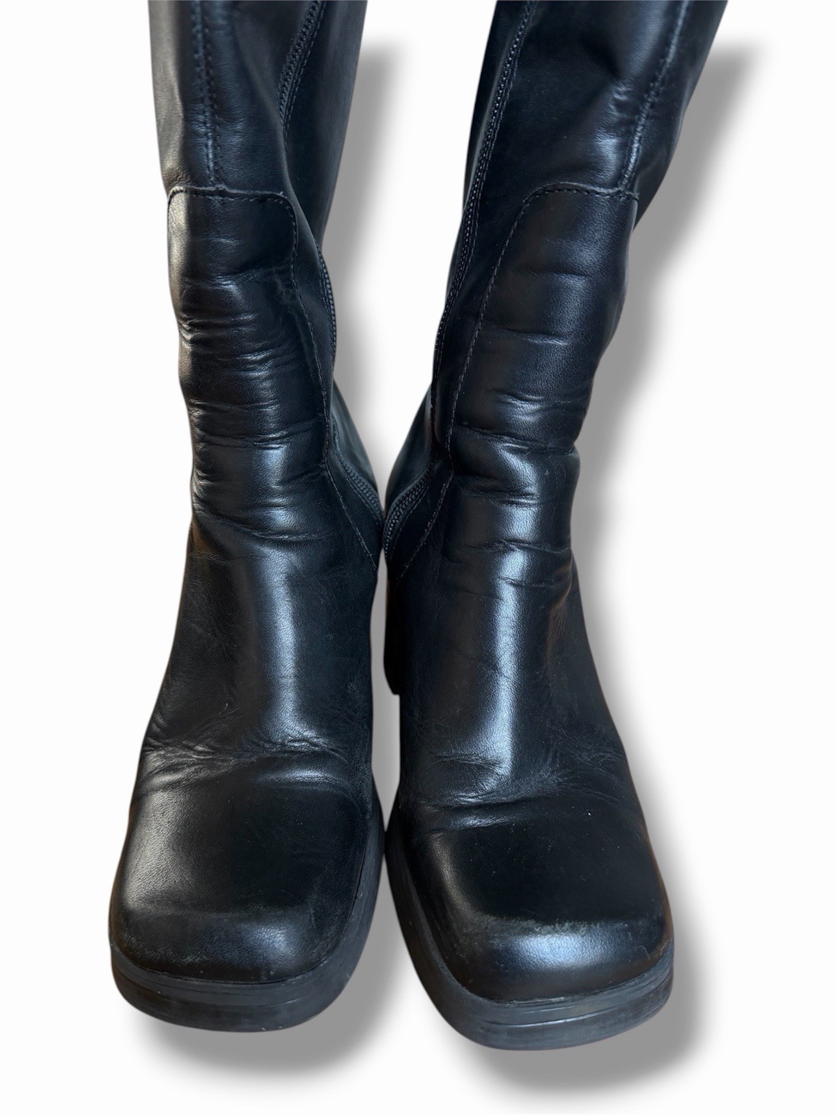 VNTG Tommy Hilfiger Woman’s Boots Size 7 Black Leather