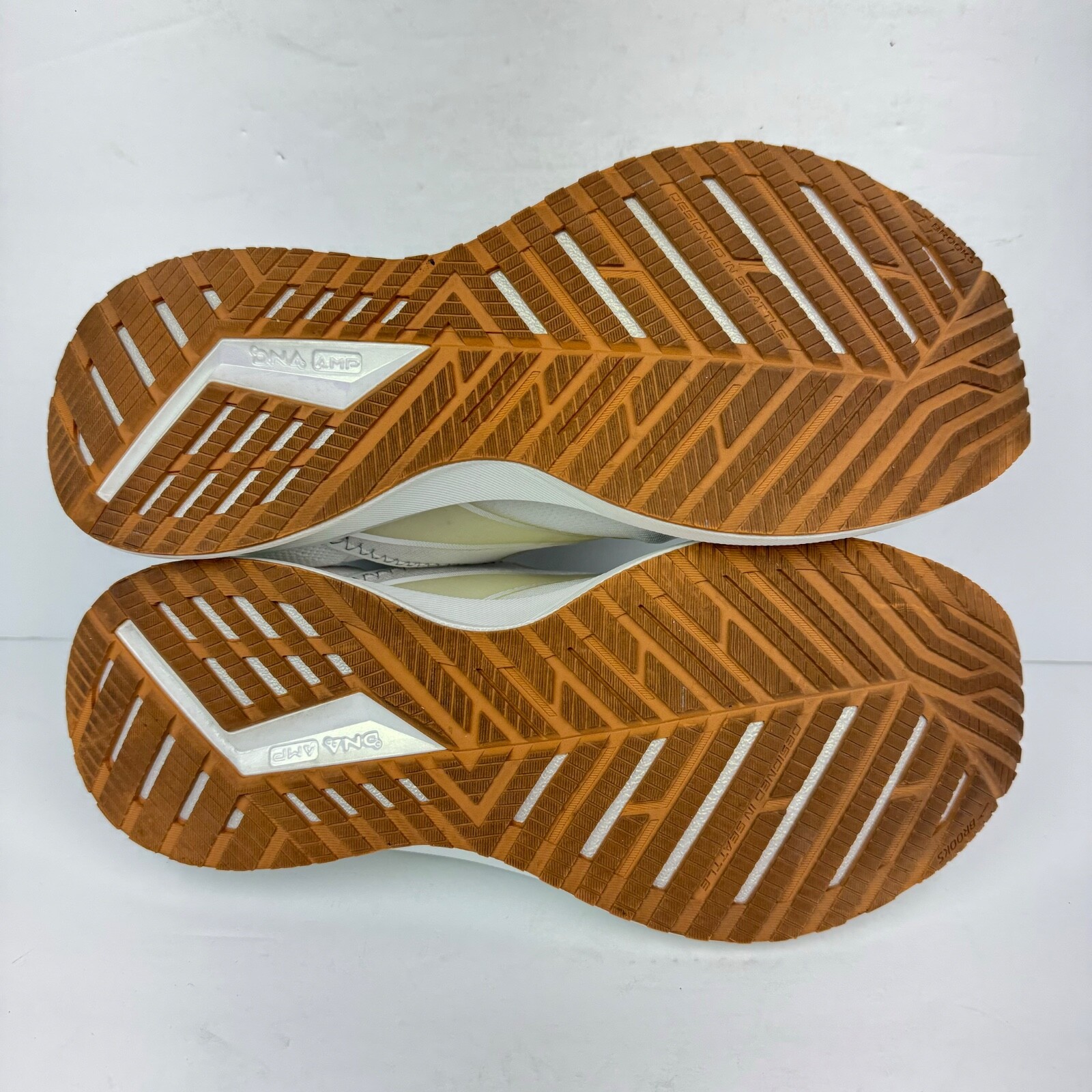 Brooks Levitate 4 Limited Edition Athletic Sneakers Womens 9 Slip On 1203471B132