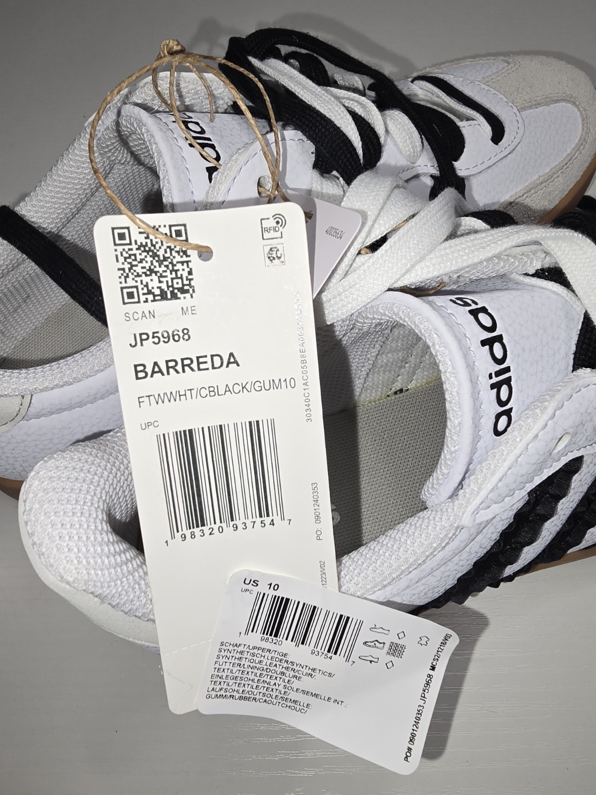 Adidas Barreda Ruffled 3 Stripes Costco Exclusive, Women White/Black NEW Size 8½