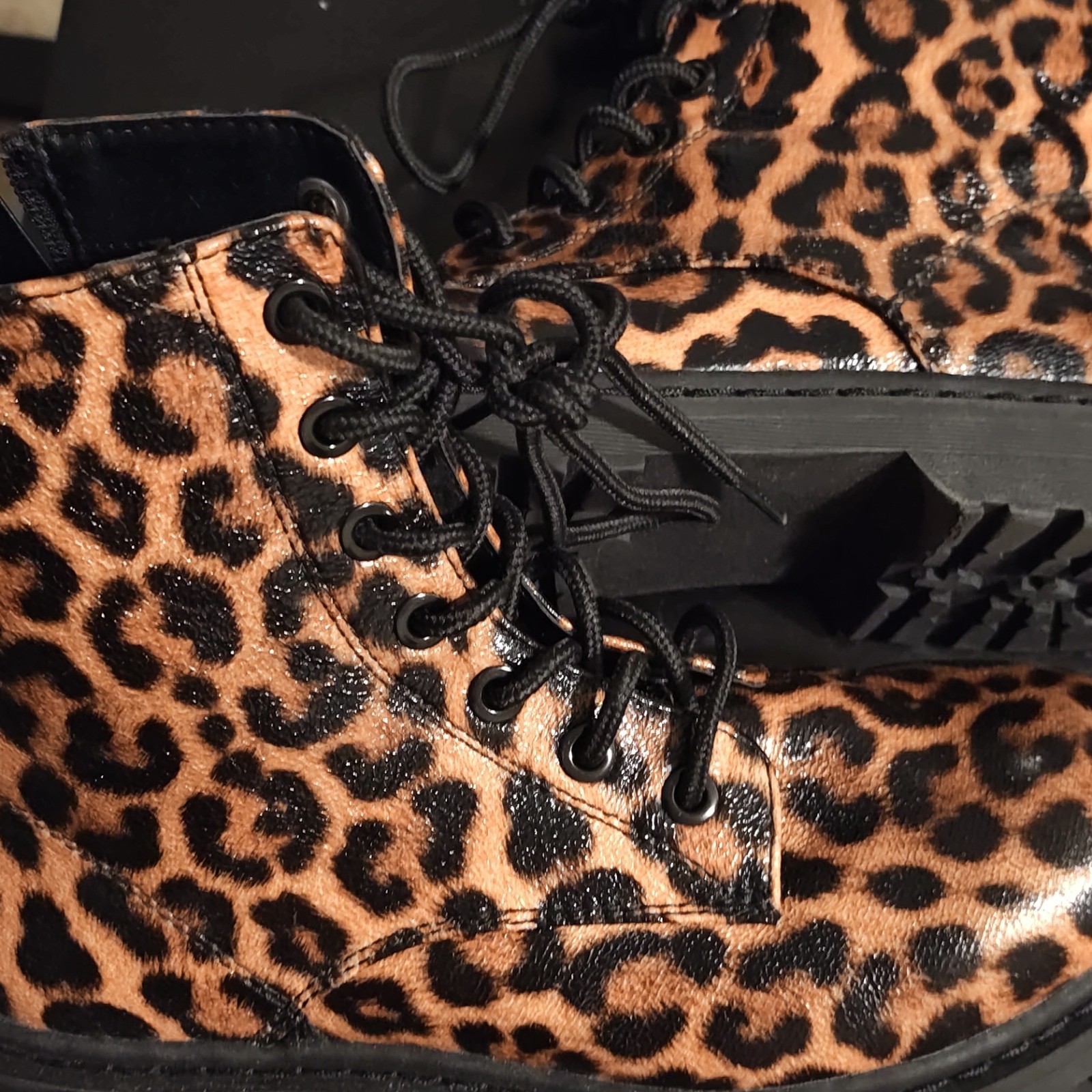Torrid Animal Print Combat Ankle Boots Lace-Up Zip Lug Sole Faux Leather 7WW