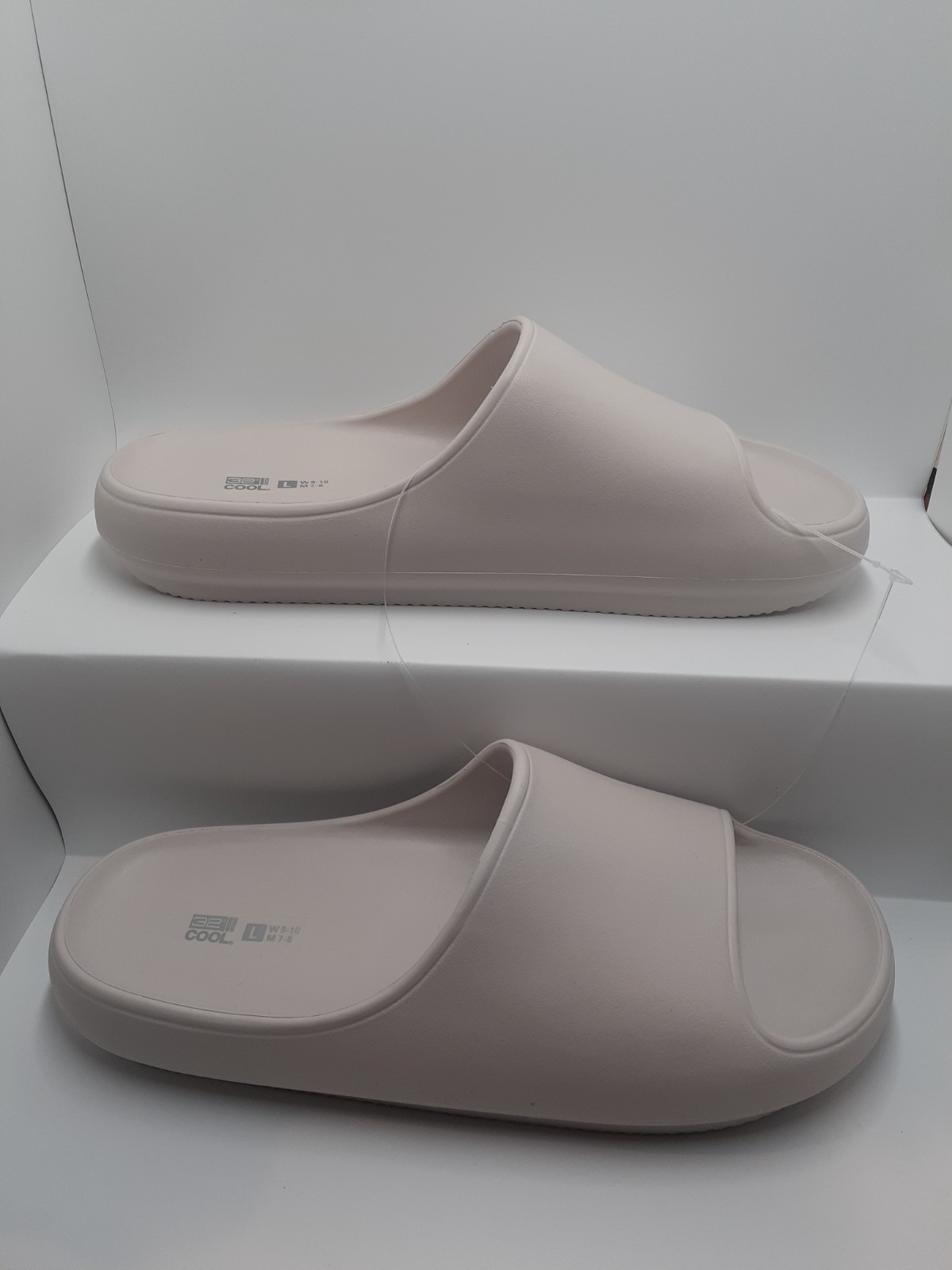 32 Degrees Cool Unisex Cushion Slide Sandals us sizeL white men 7/8 women 9/10