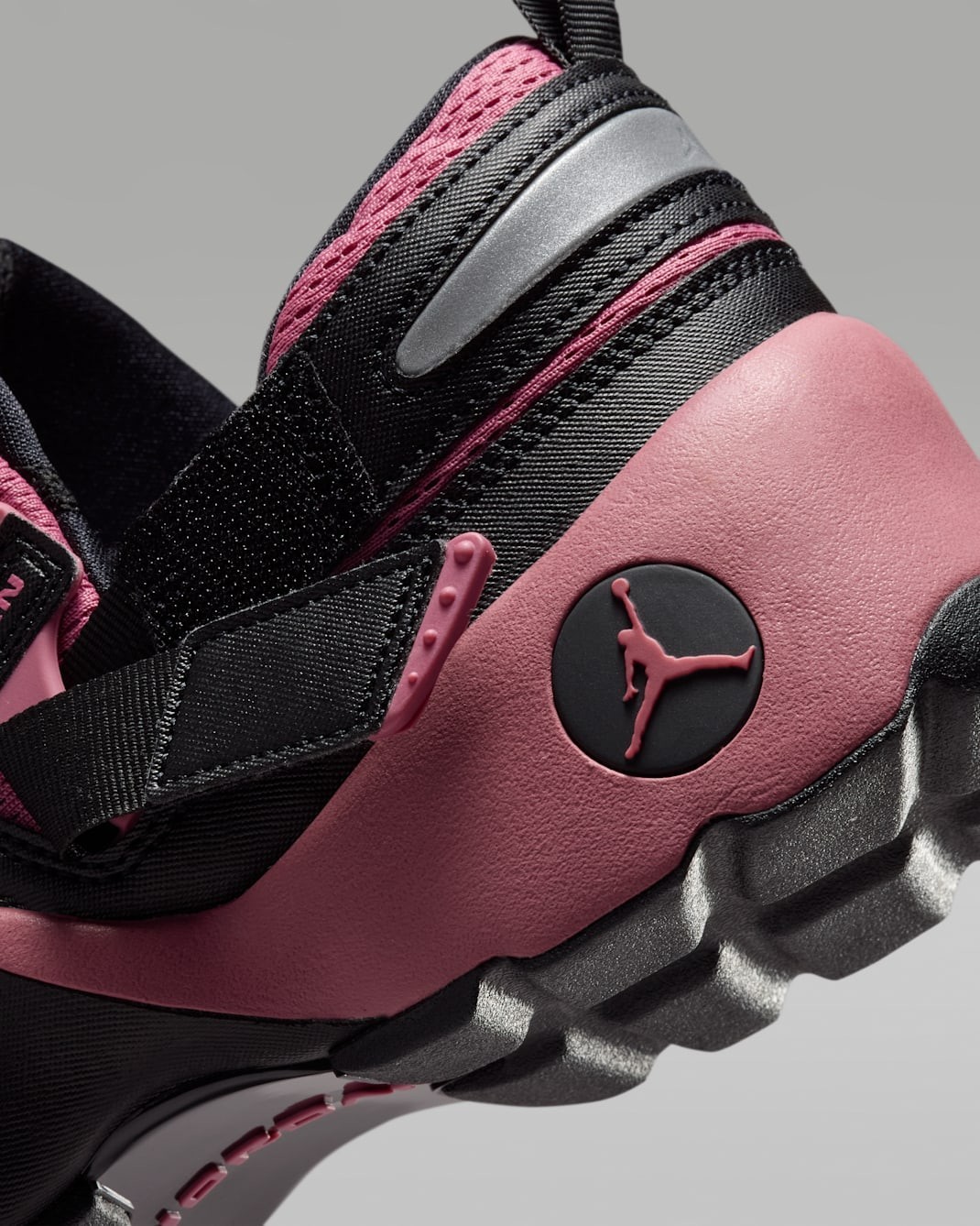 NIKE Women’s Jordan Trunner LX HQ2164-005 Black Reflective Silver Desert Berry