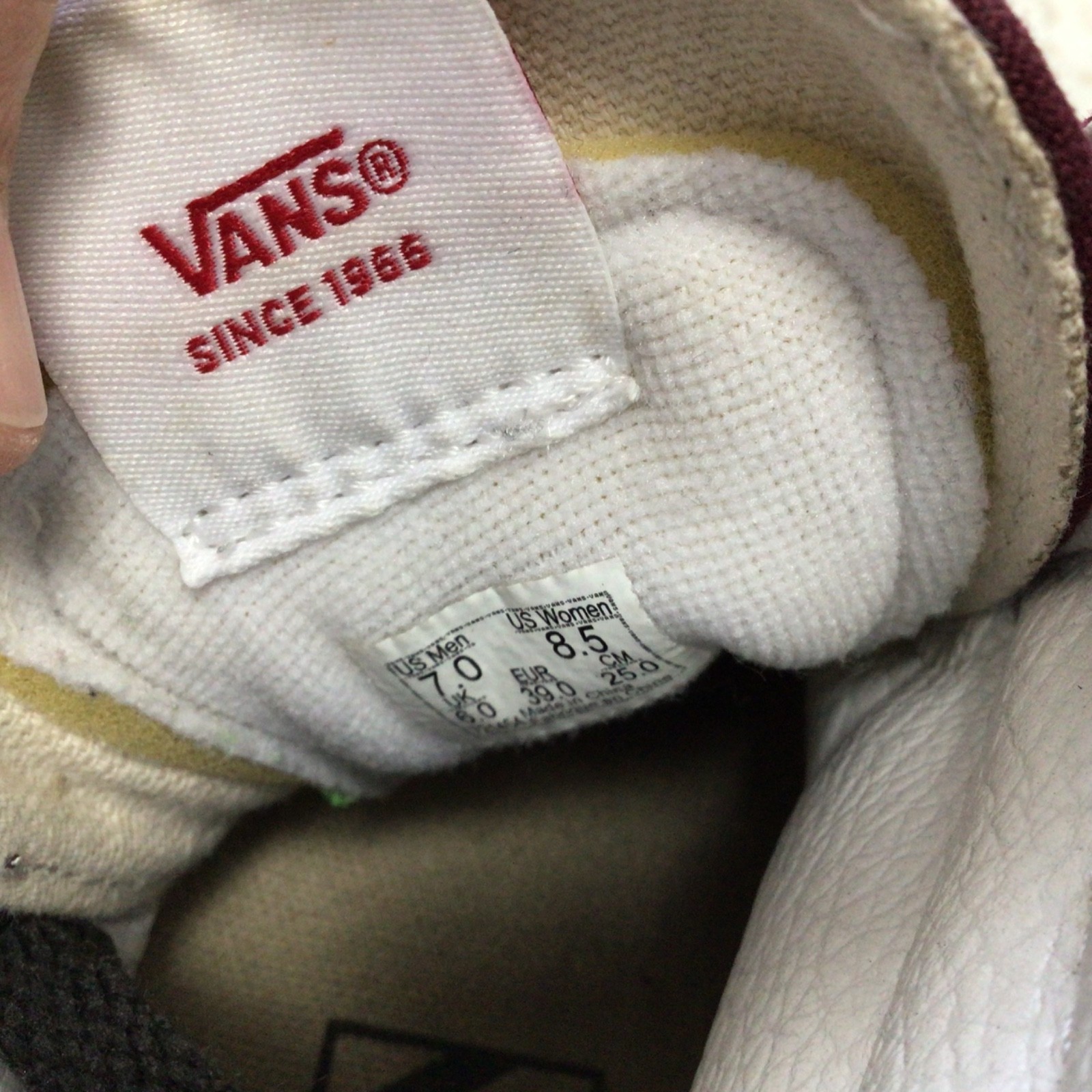 VANS Jesus Embroidered Burgundy High Top Sneakers Women’s Size 8.5 Art Graphics