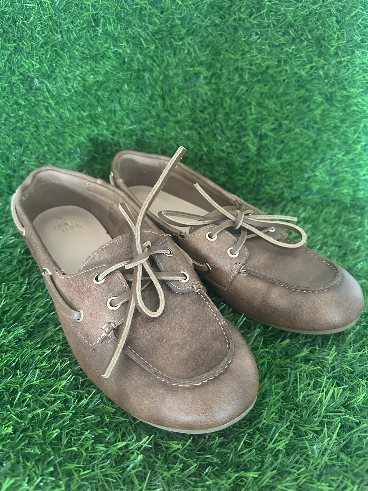Time and Tru Women’s Shoes Size 9