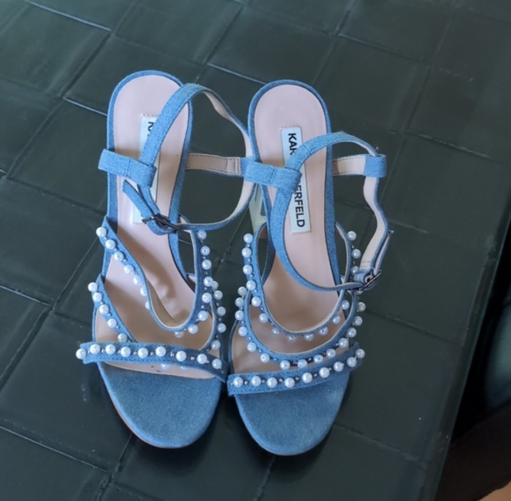 Jean Fabric Sandal Plastic Fiber 3″ High Heels With Pearls On It Size 7