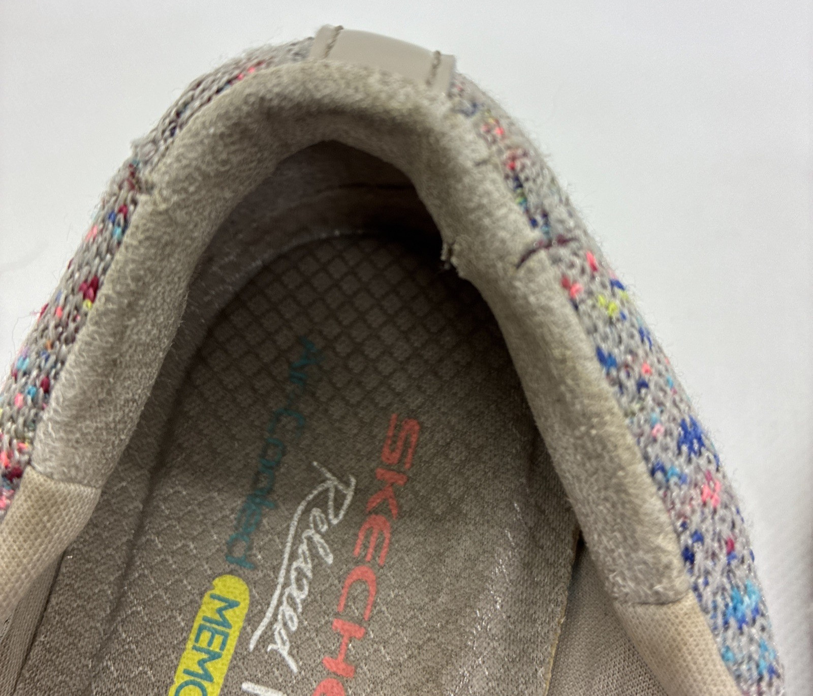 Skechers Slip on Casual Comfort Raggae Fest Wicker Sz 6 Beach Weekend Travel