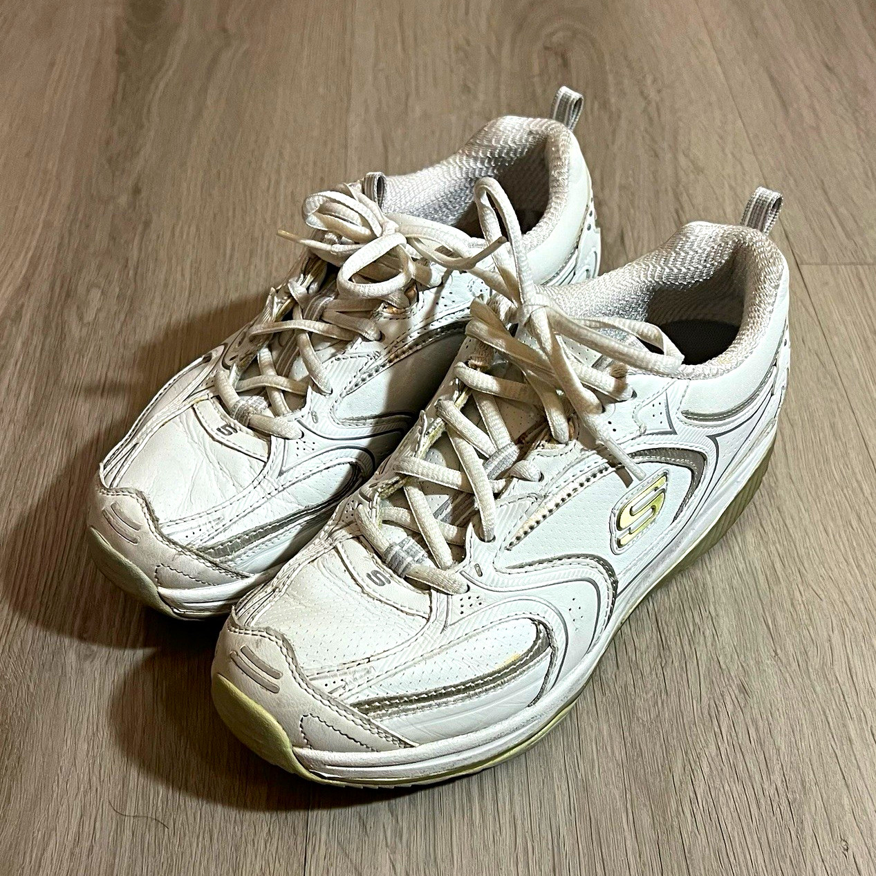 Skechers Shape-ups Women’s Toning Low Top Lace-Up Sneakers White/Gray