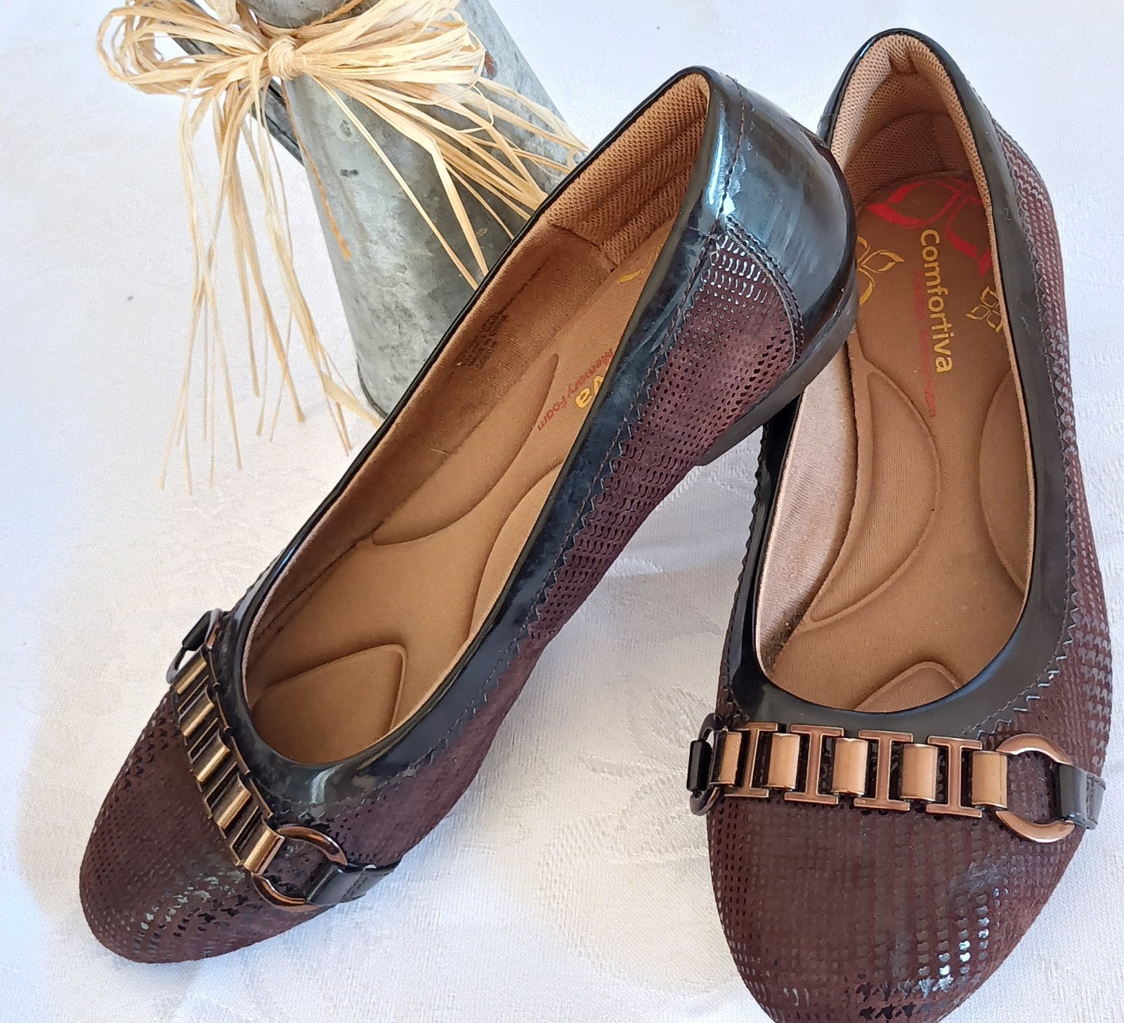 Comfortiva Leather Shoes Size 10 Brown