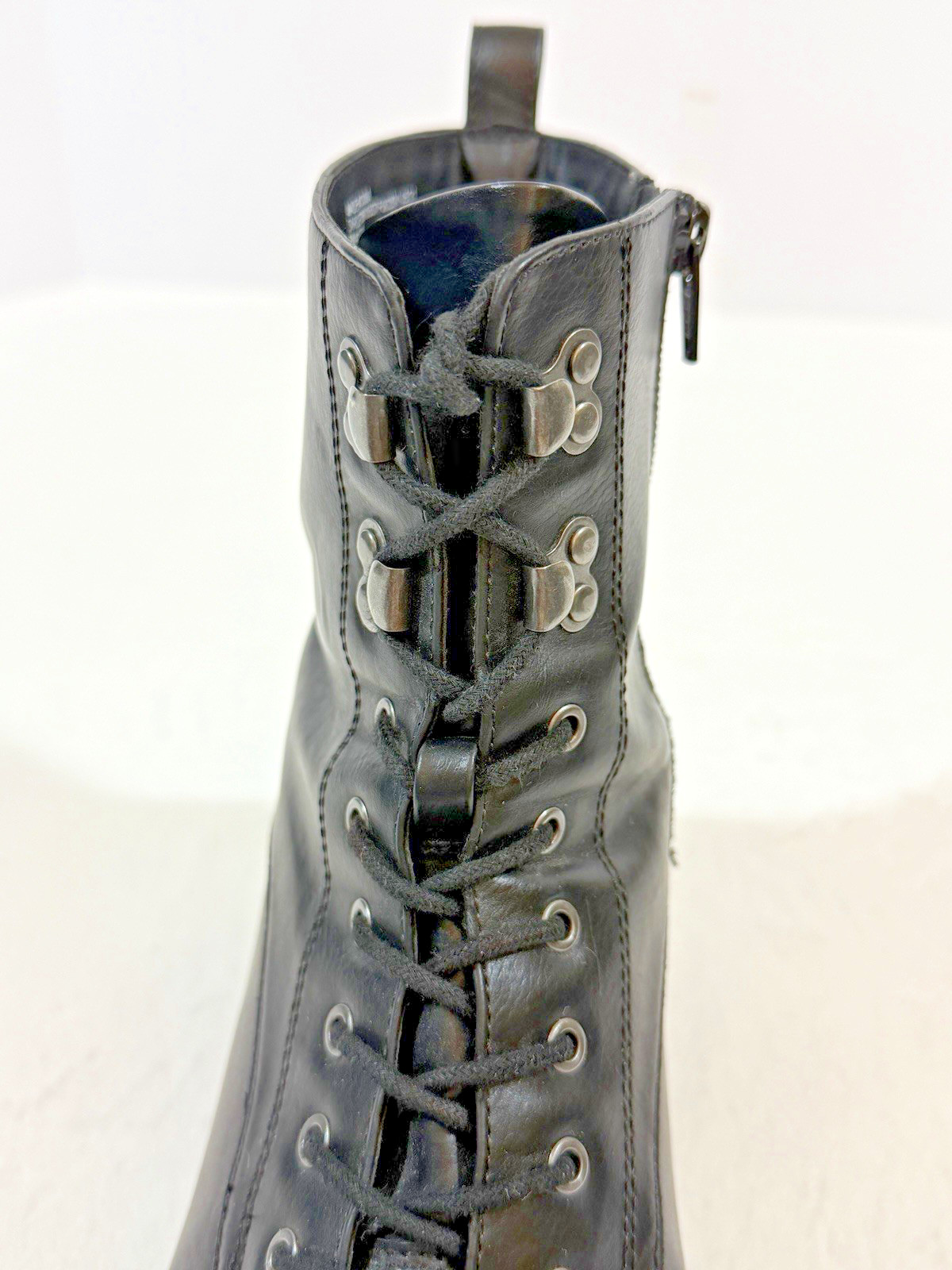 Universal Thread Women’s Black Combat Ankle Boots Lace-Up Side Zipper Size 10