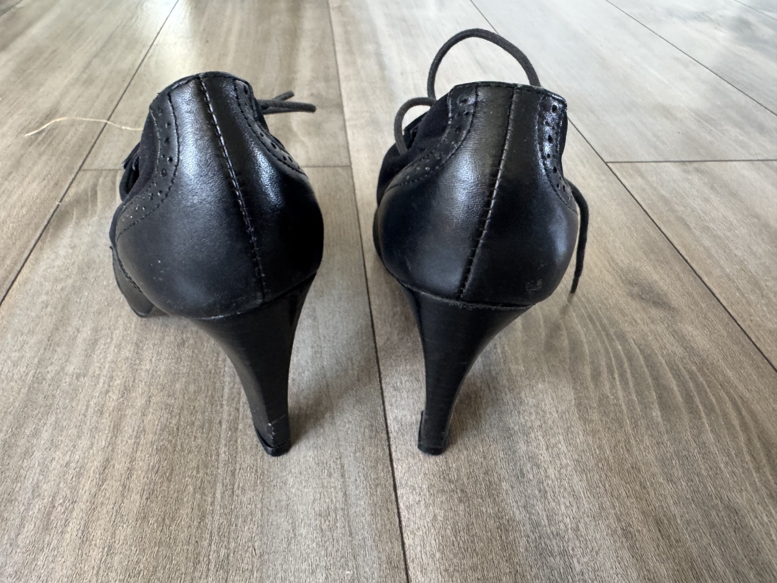 Ellen Tracy Black Leather Wingtip Oxford Heels Lace-Up Brogue Pump Women’s 7