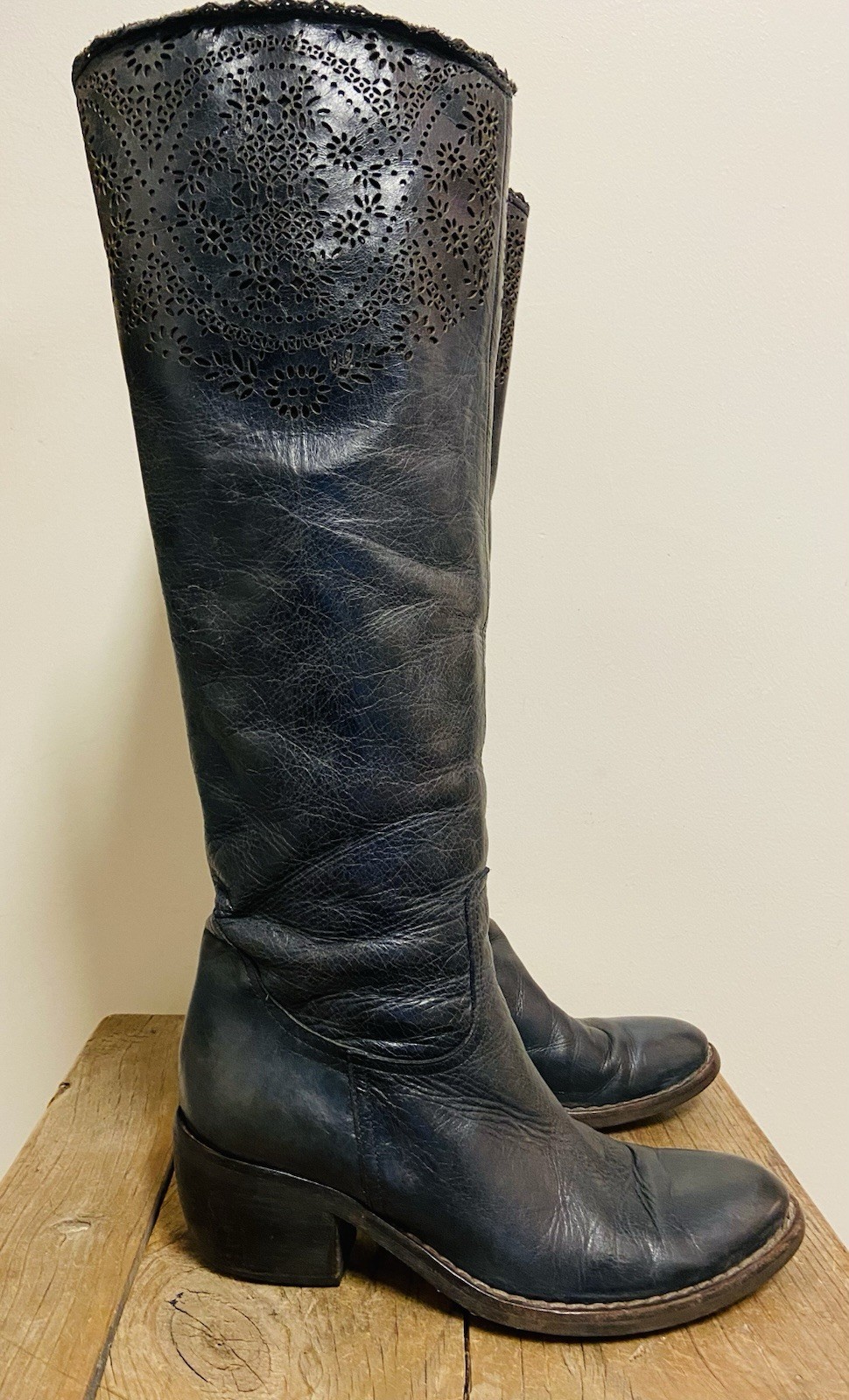 VIA ROMA 15 Stunning Deep Blue Leather Knee High Boots Western Style SZ 36.5