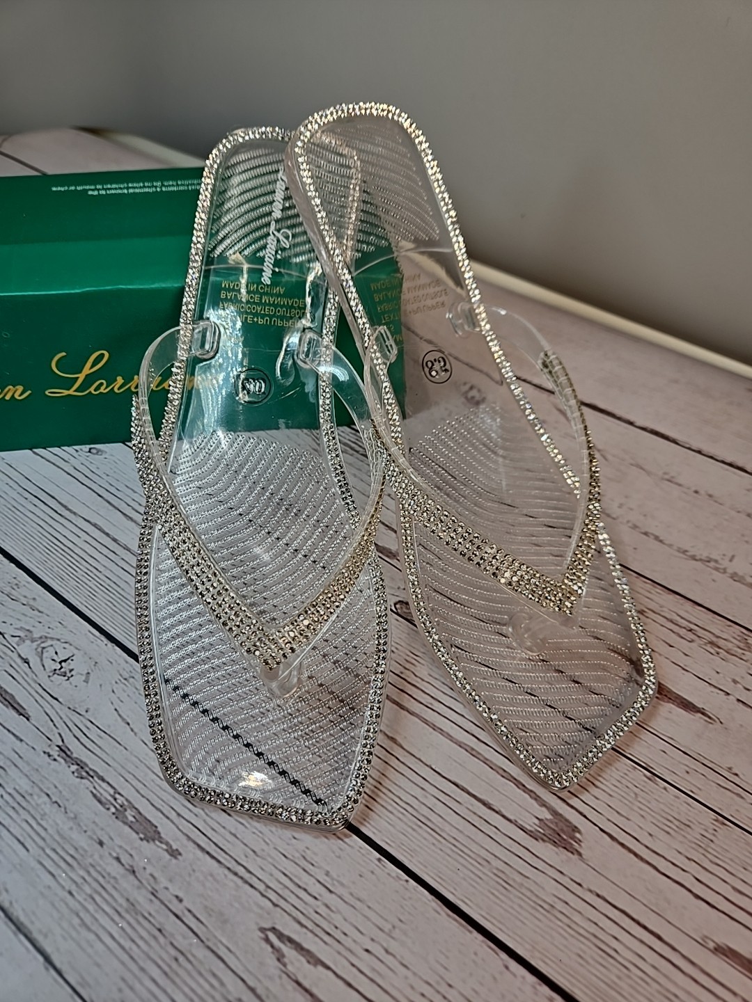 Lauren Lorraine Tampa Clear Sandals Size 8 Bling Flip Flops Sparkle Fabulous