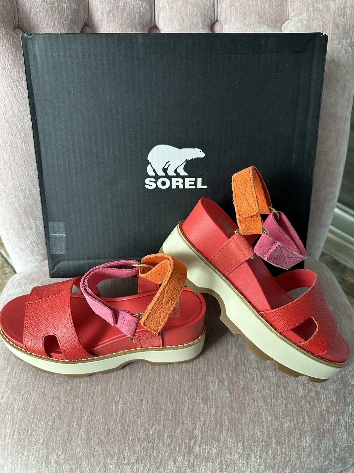 NWB Sorel Joanie IV Wedge Sandal, Red Glo/Honey White/Pink, Size 7.5