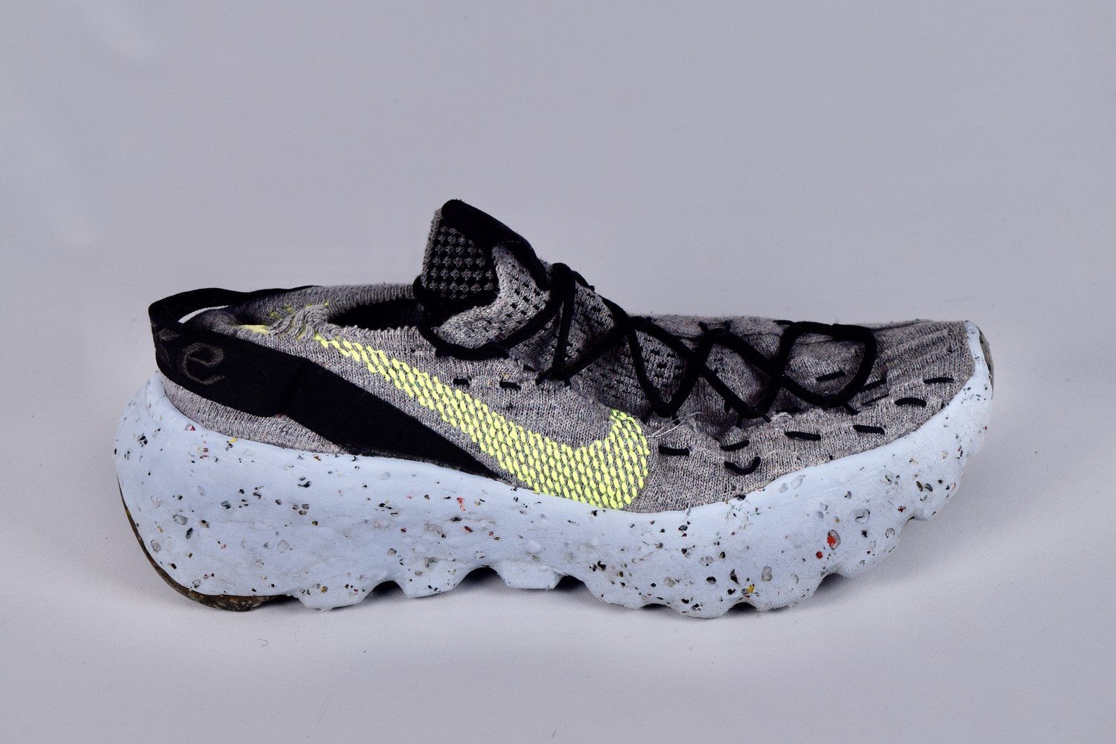 Nike Women’s Space Hippie 04 CD3476-001 Gray Running Shoes Size 7.5 Sneaker