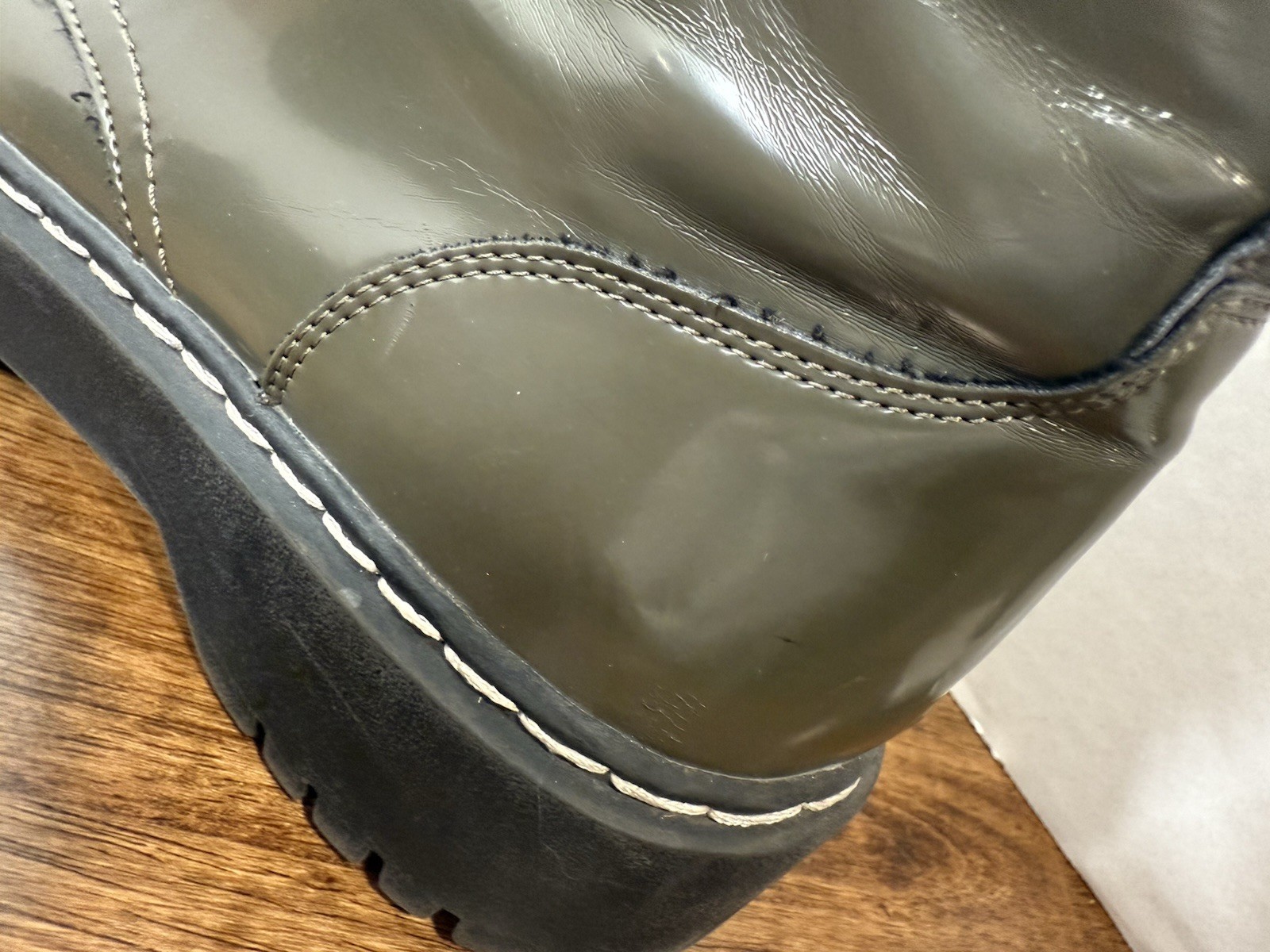 Sincerely Jules Women’s Army Green Boots Black Bottoms Size 7 1/2 Grunge Y2K