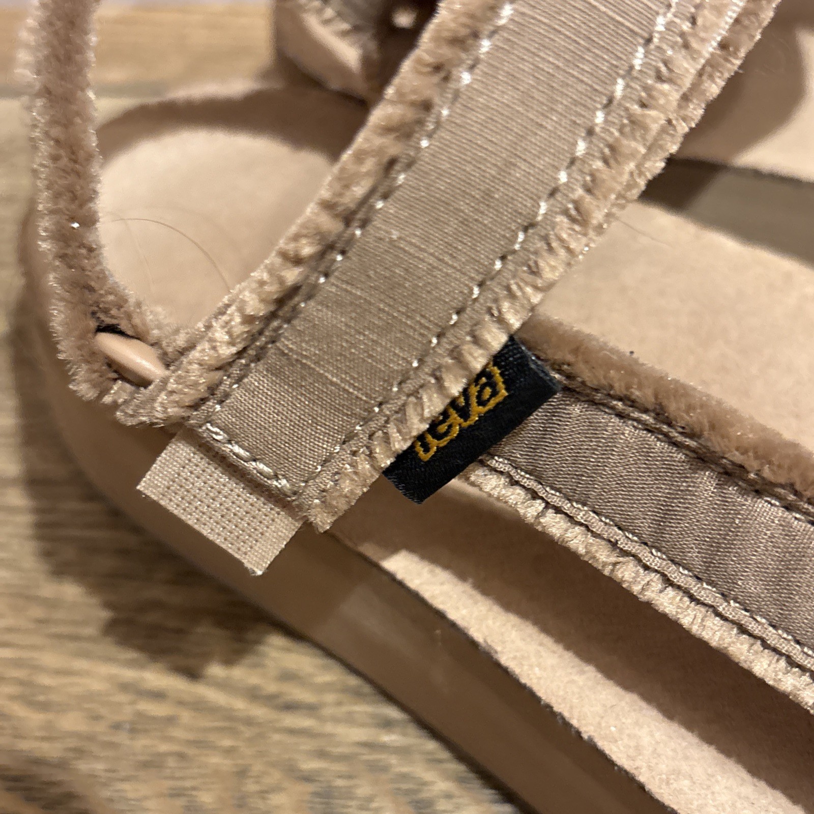 Teva Midform Universal Sandals Desert Sand Women’s Size 9