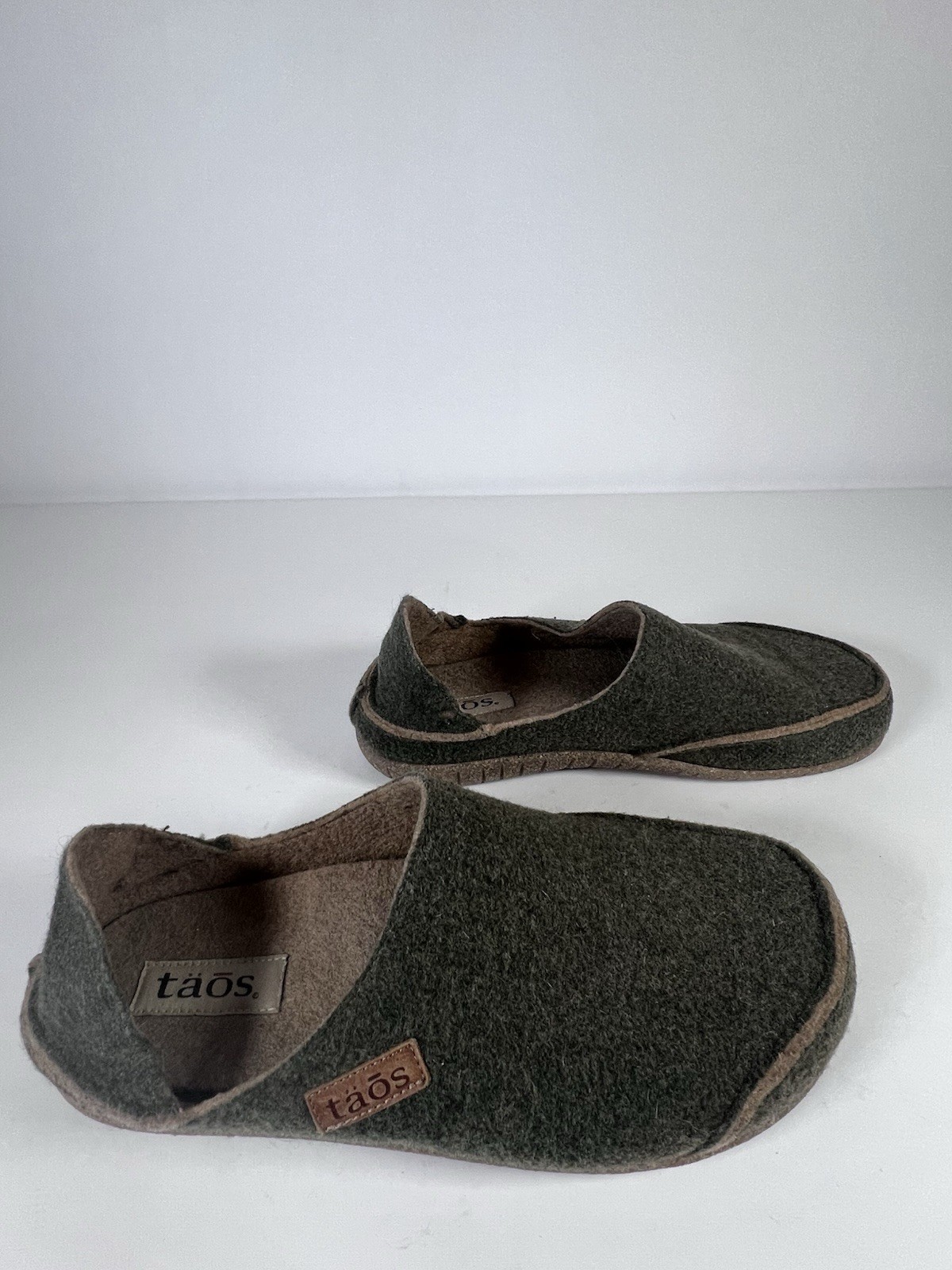 Taos Wool Clogs Unisex Mens 9 Womens 11 Olive Green Slippers 42