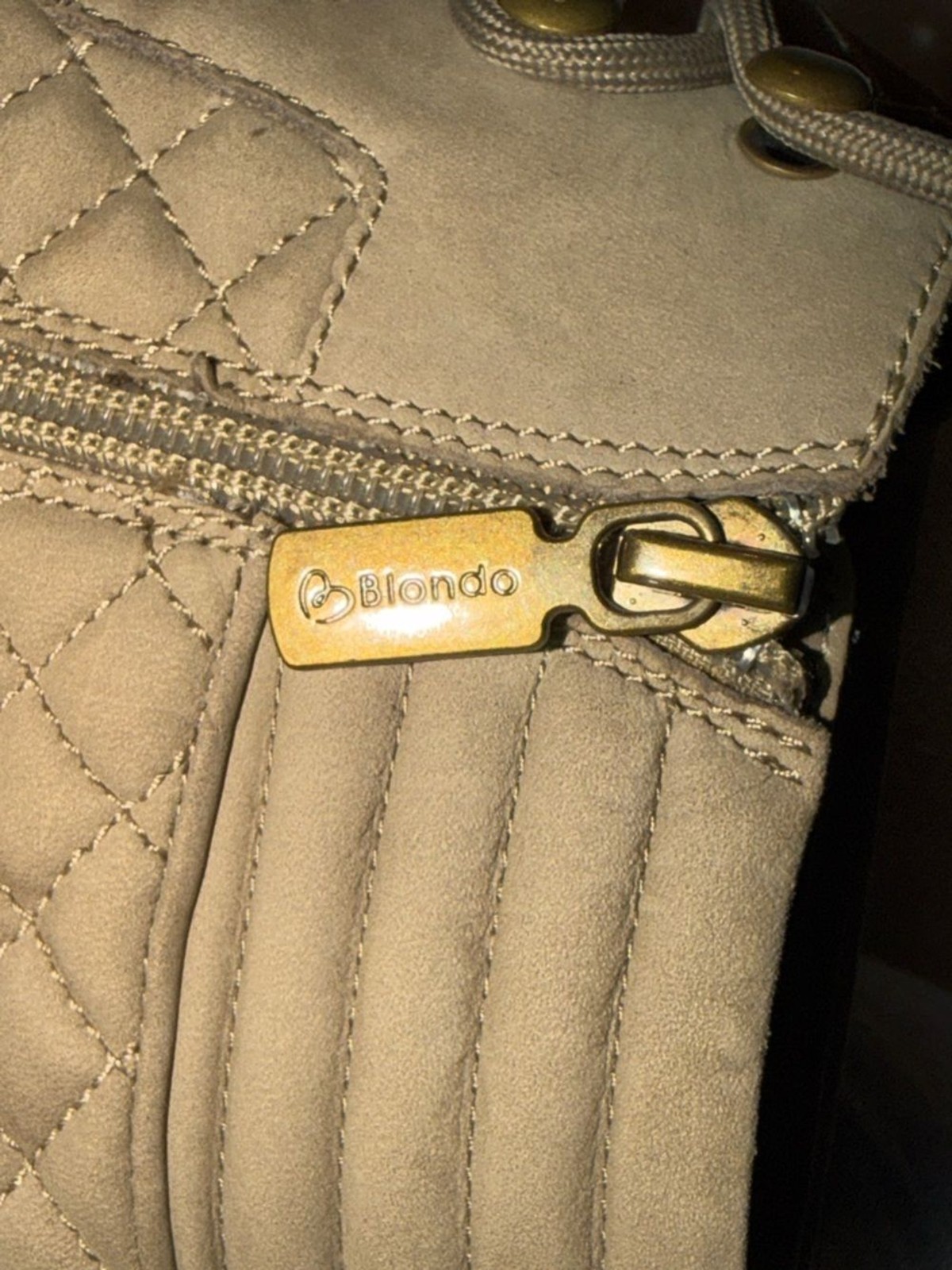 Blondo “Helen” Taupe Quilted Lace-Up Ankle waterproof lug Boot. Sz 11