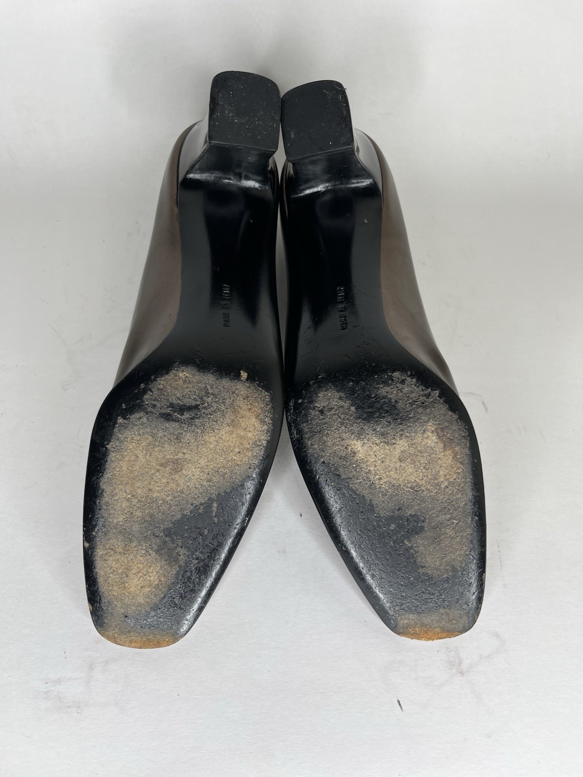 Salvatore Ferragamo Bronze Patent Leather Pumps Heels Women’s Sz 9 4A US/39.5EU