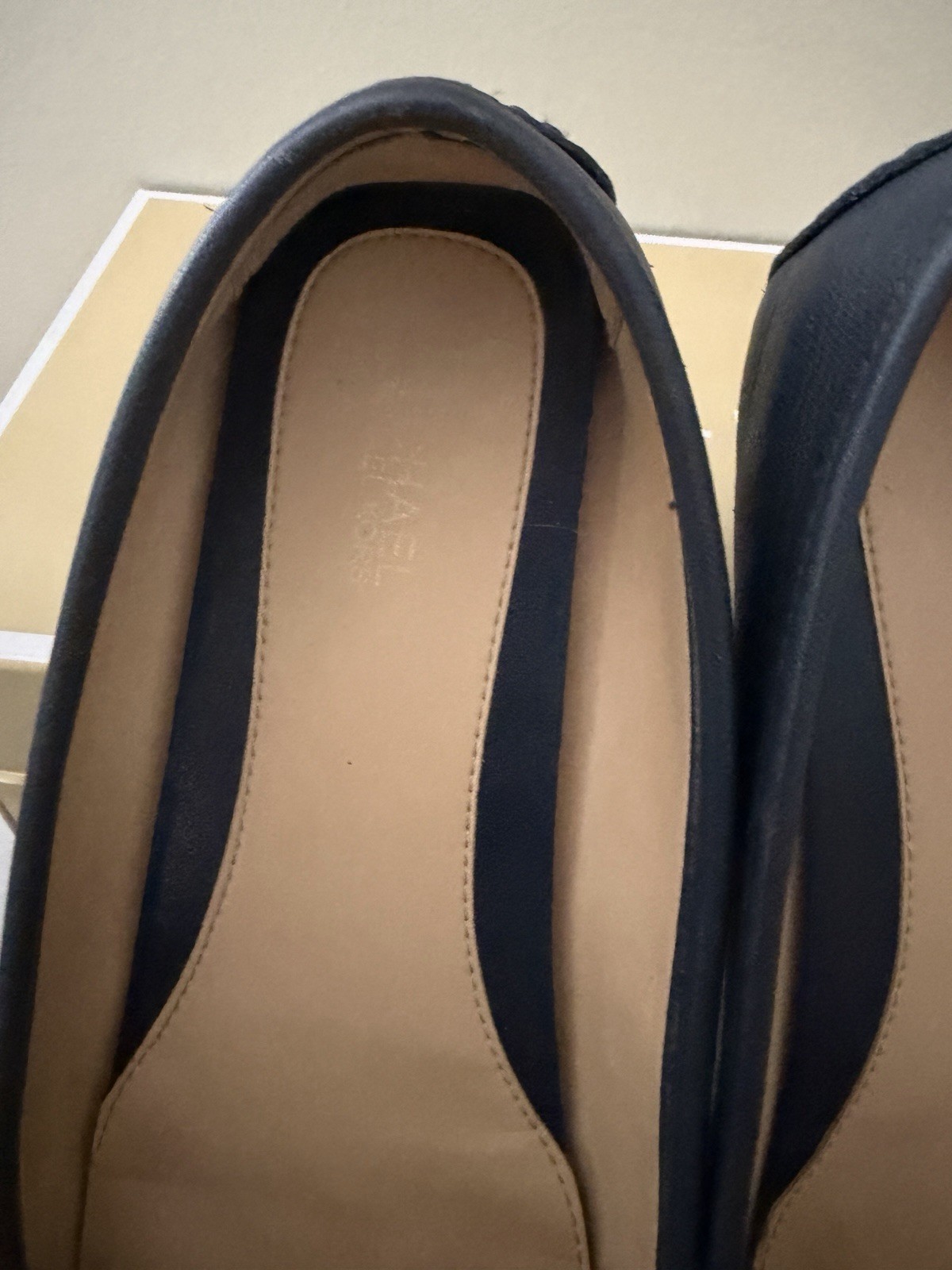 Michael Kors Navy Fulton Moc Saffiano Size 7M. Please See Photos For Condition