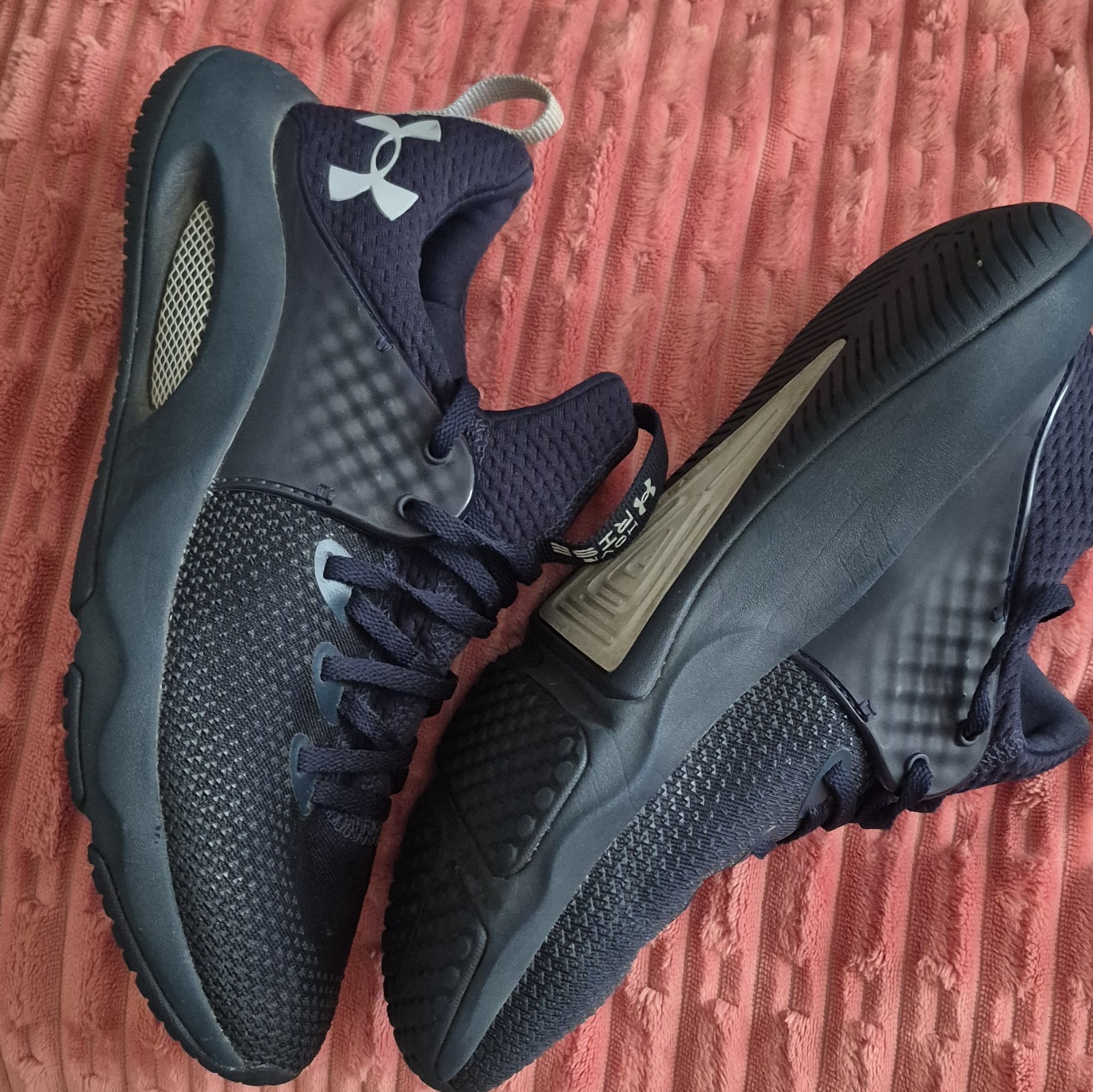 Under Armour HOVR Rise 3 Team Low Top Sneakers Midnight Navy Lace-Up Mesh