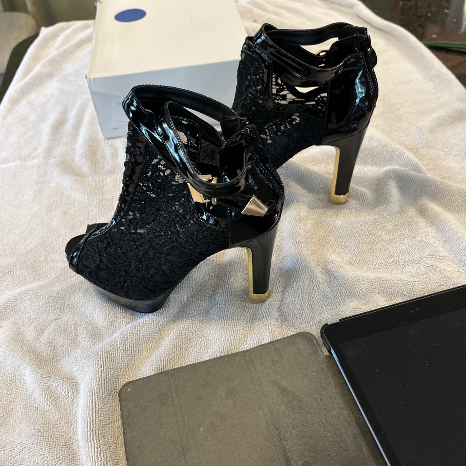 Getmorebeauty Womens LLA525 Black Platform Heels Shoes 7 Medium (B,M) NEW IN BOX