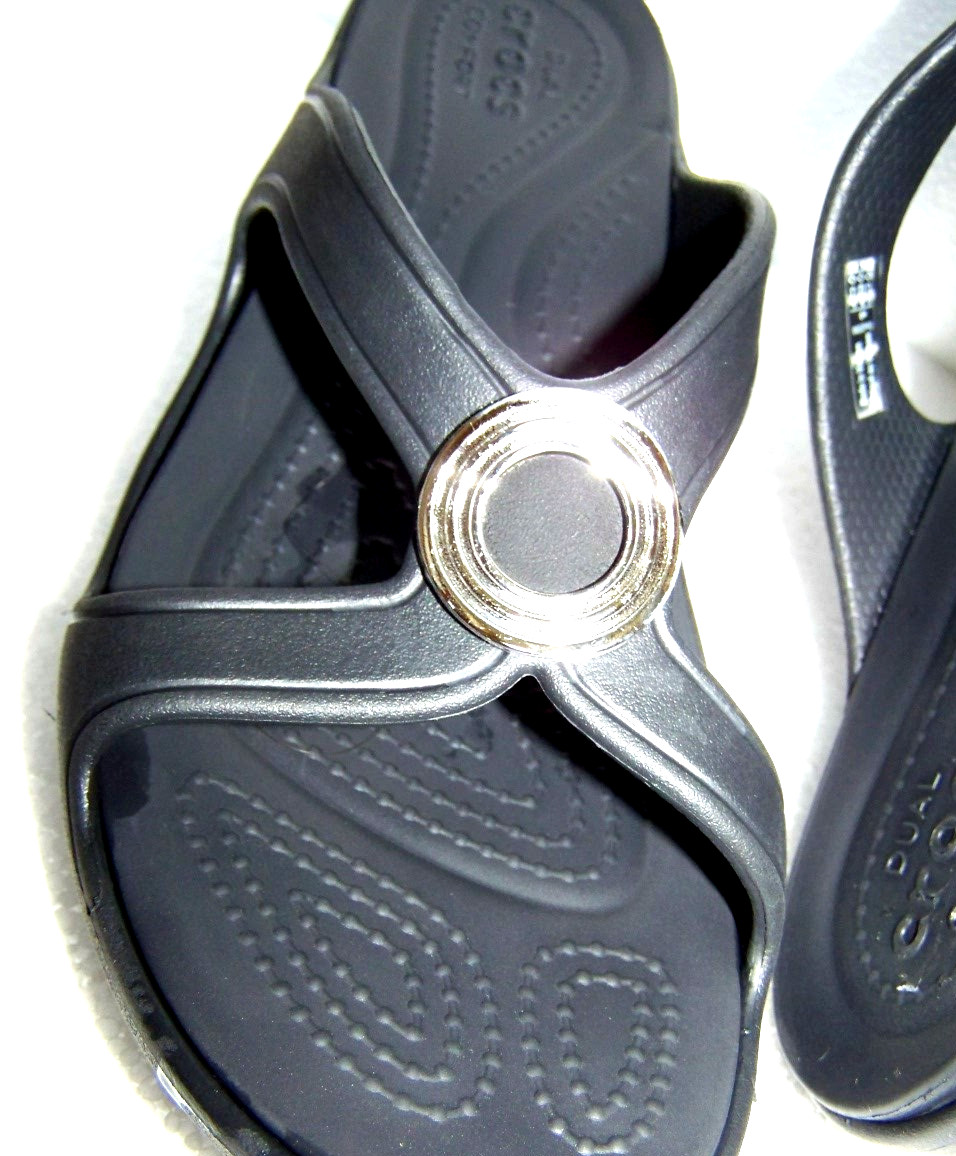 CROCS Silver Ring Black 2″ Wedge Sandals Comf Slides NOT THONGS Size 9 NexToNEW