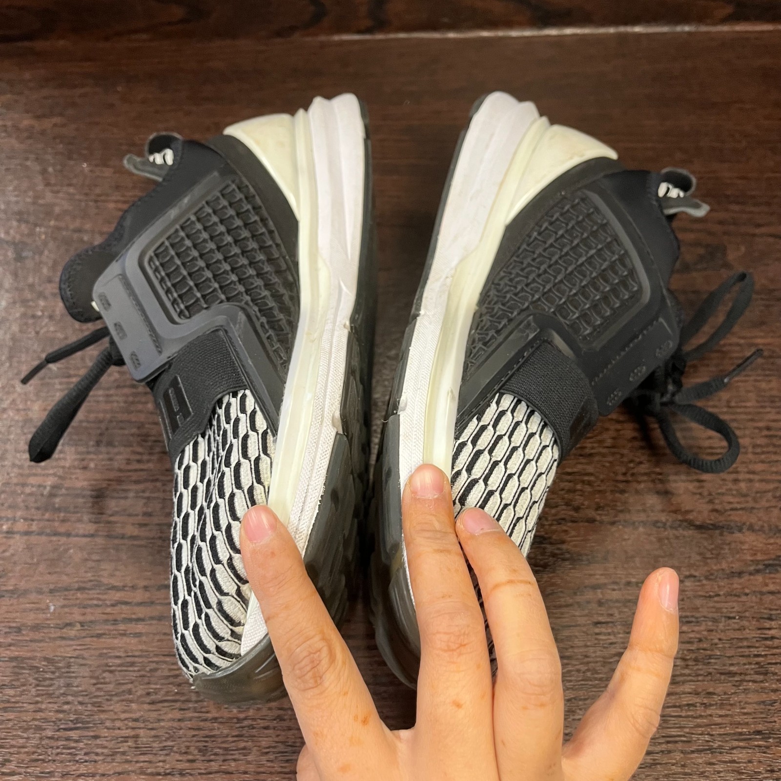 Puma Ignite Limitless Women’s Sneakers Size 7.5 Black White Knit Running Low Top